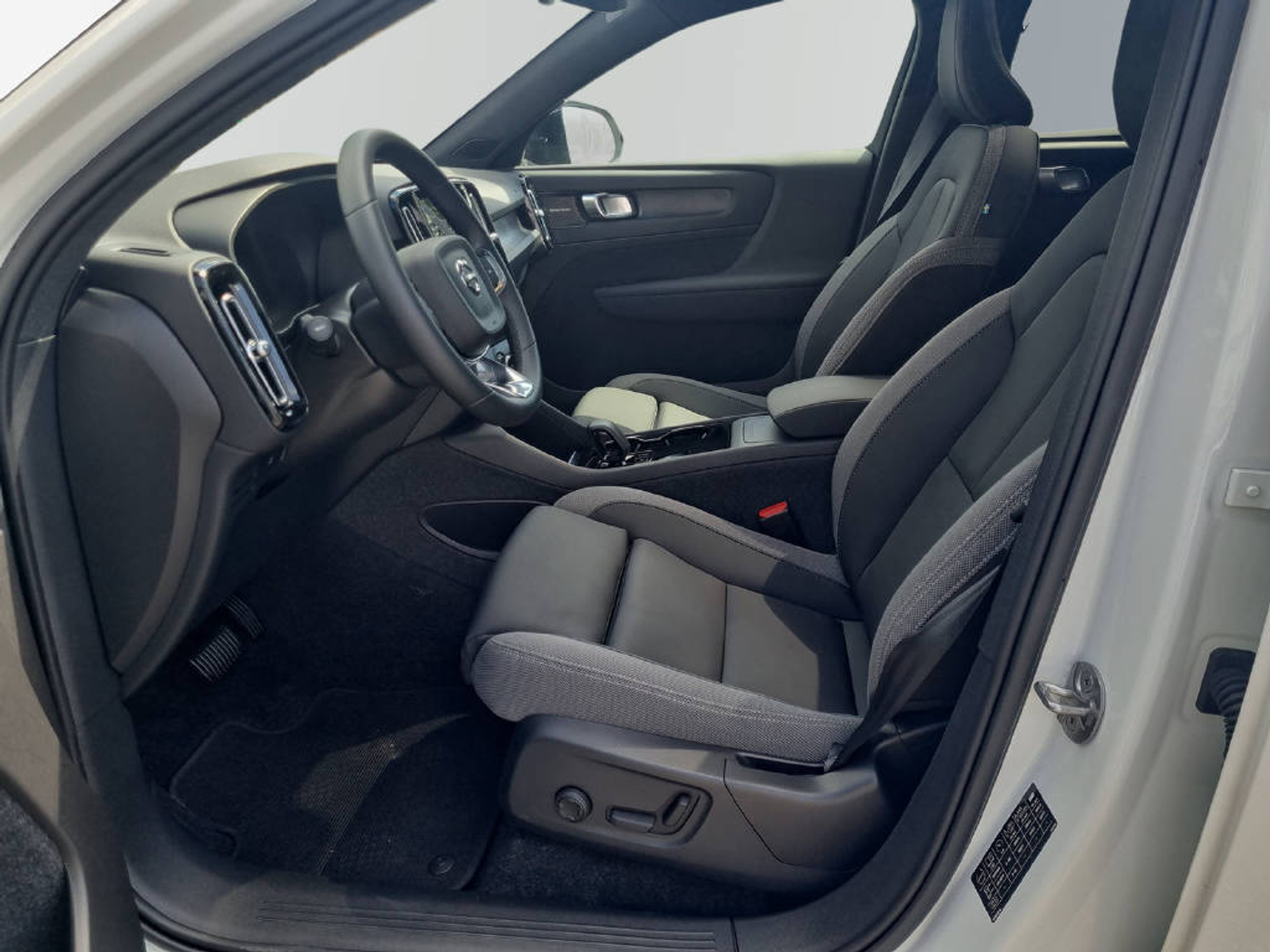 listing desktop thumbnail image 14