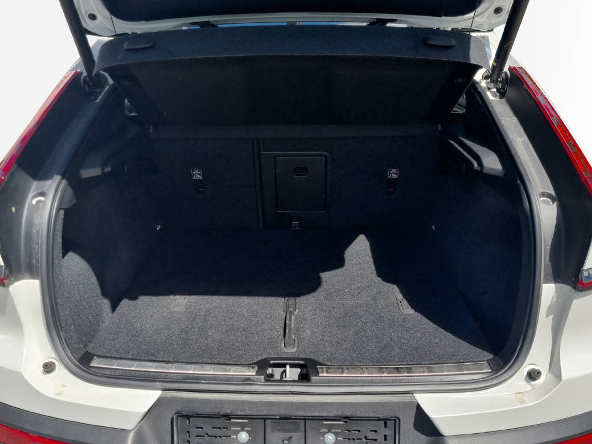 listing desktop thumbnail image 8