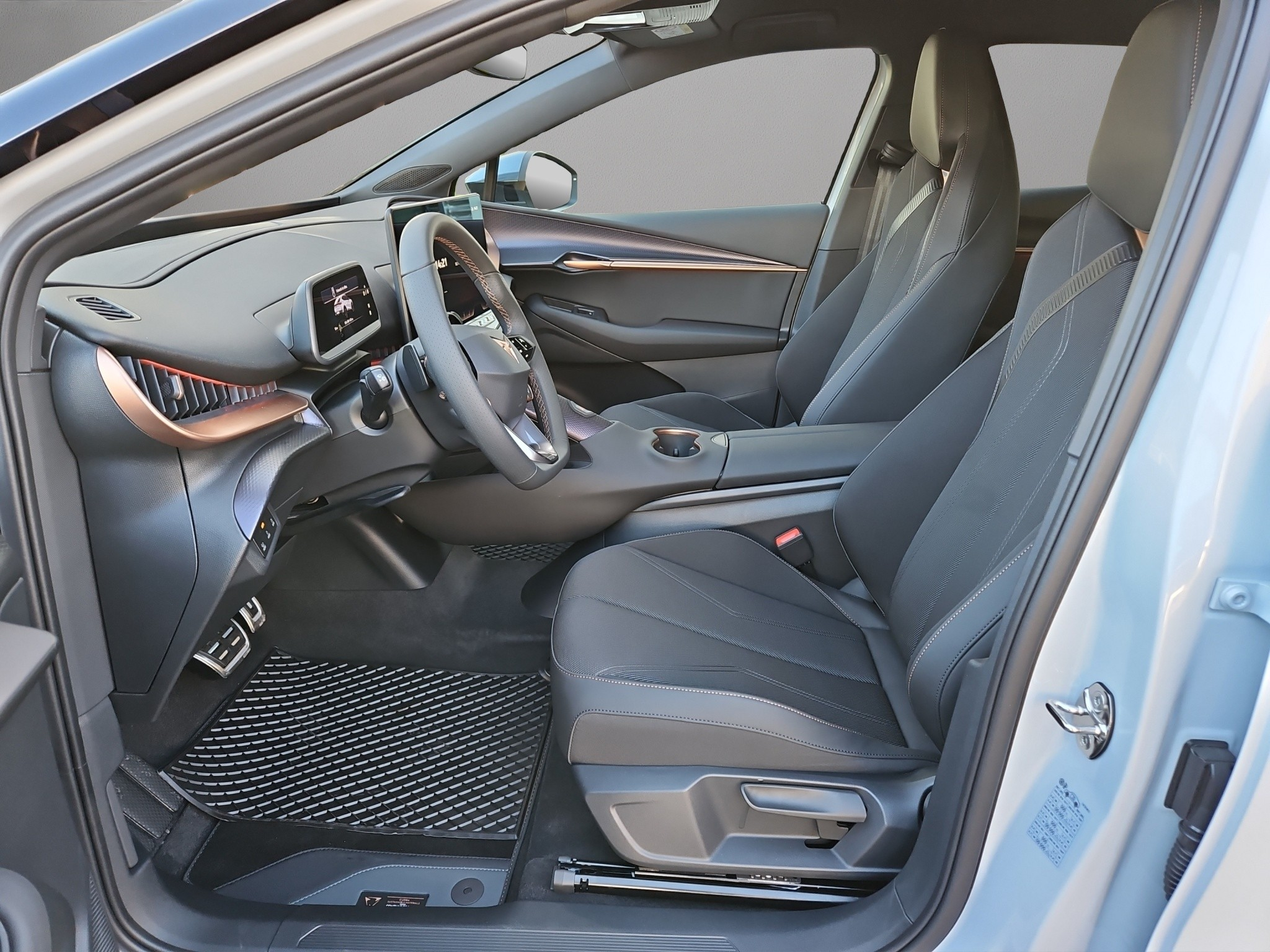 listing desktop thumbnail image 4