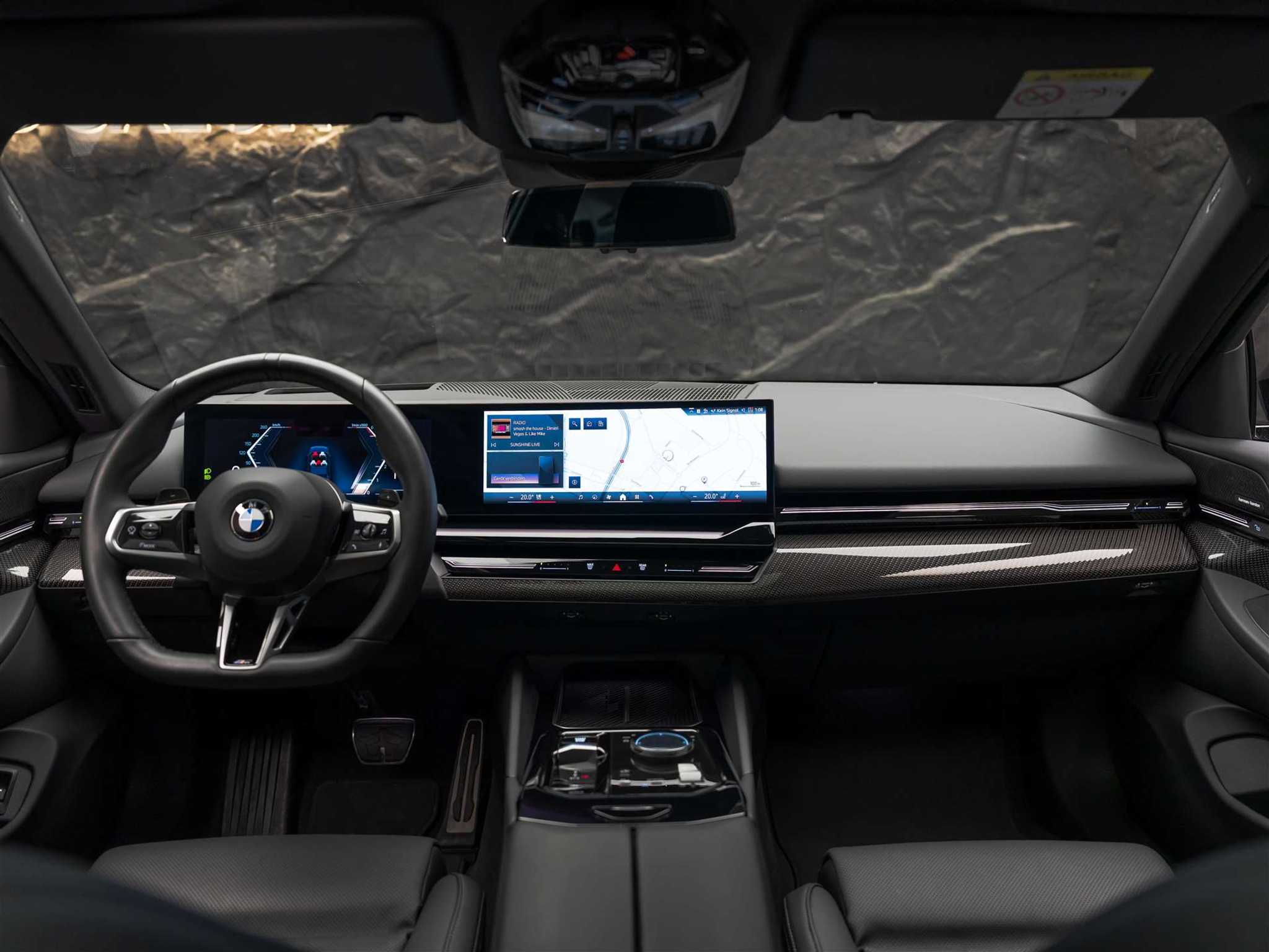 listing desktop thumbnail image 16