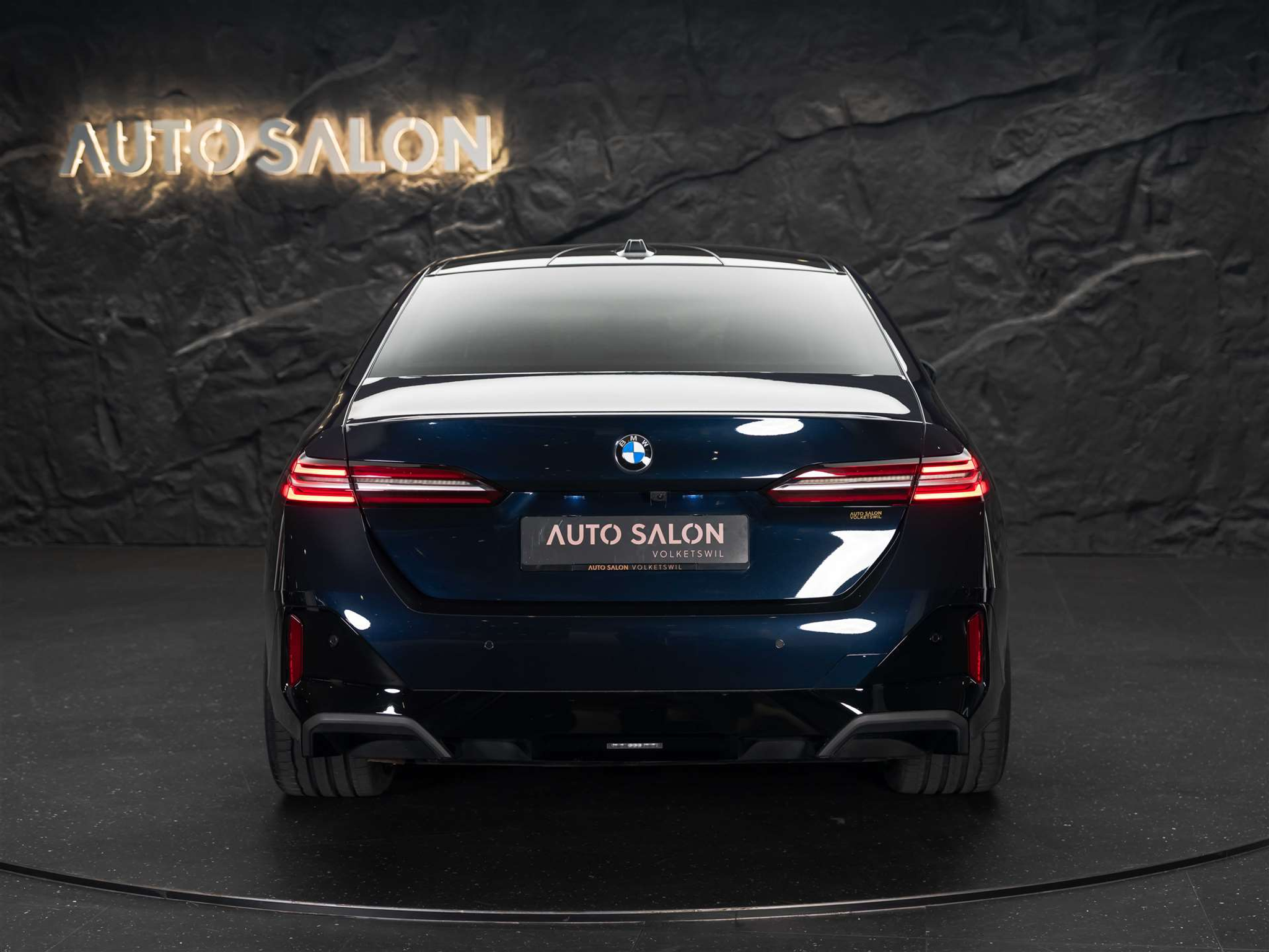 listing desktop thumbnail image 4