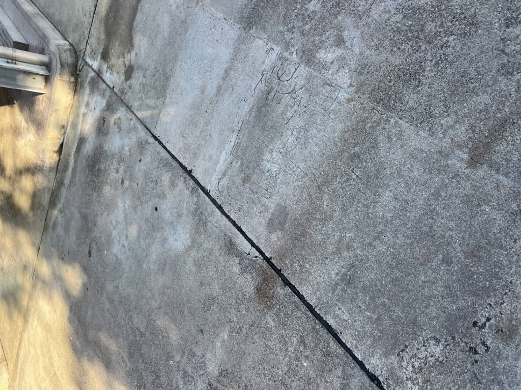 listing desktop thumbnail image 4