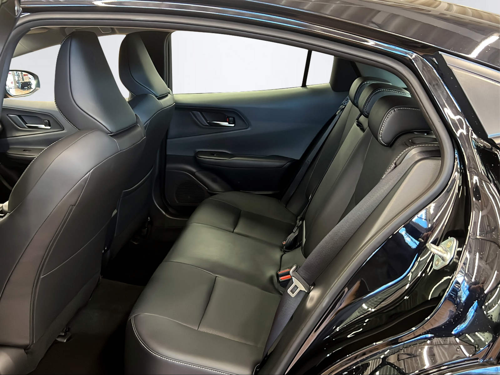 listing desktop thumbnail image 10