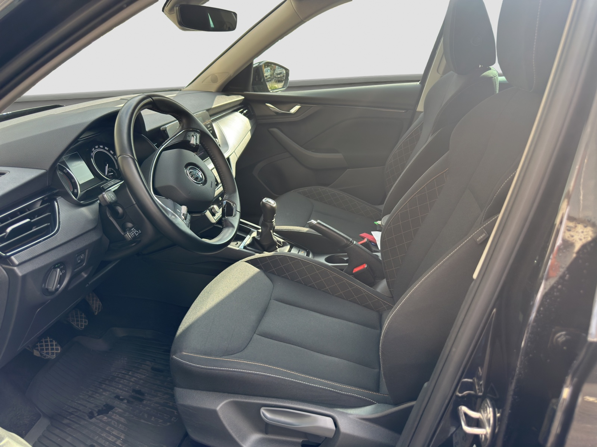 listing desktop thumbnail image 7