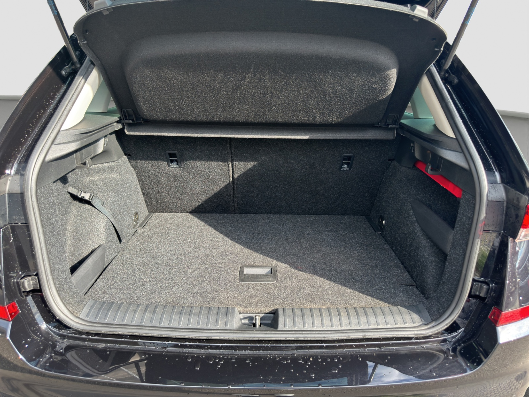 listing desktop thumbnail image 9