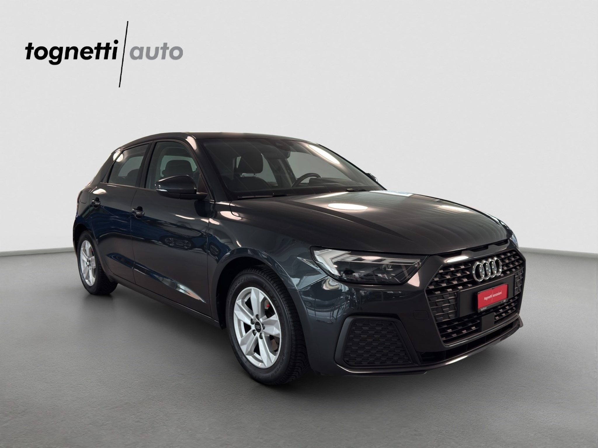 listing desktop thumbnail image 1