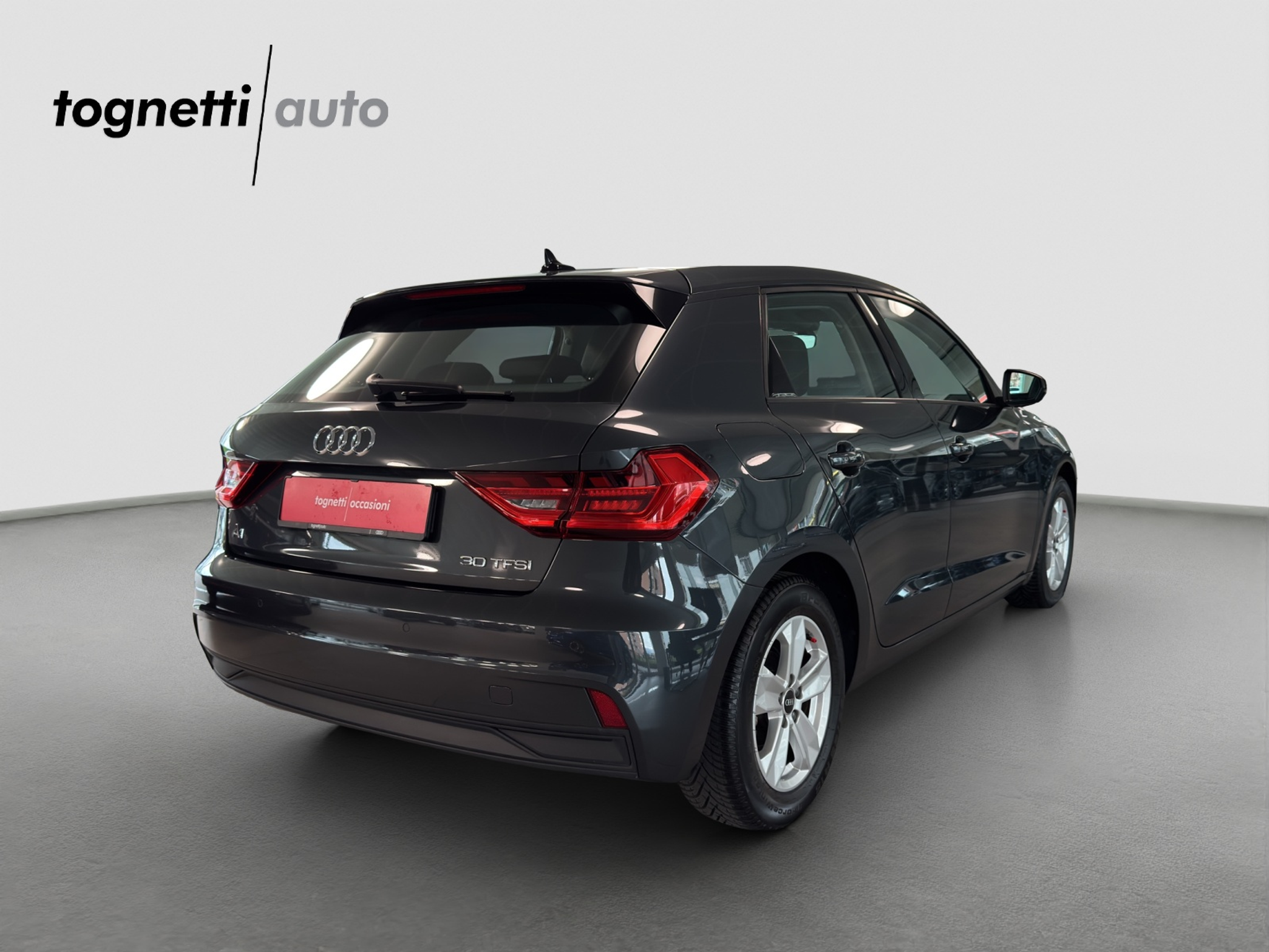 listing desktop thumbnail image 3