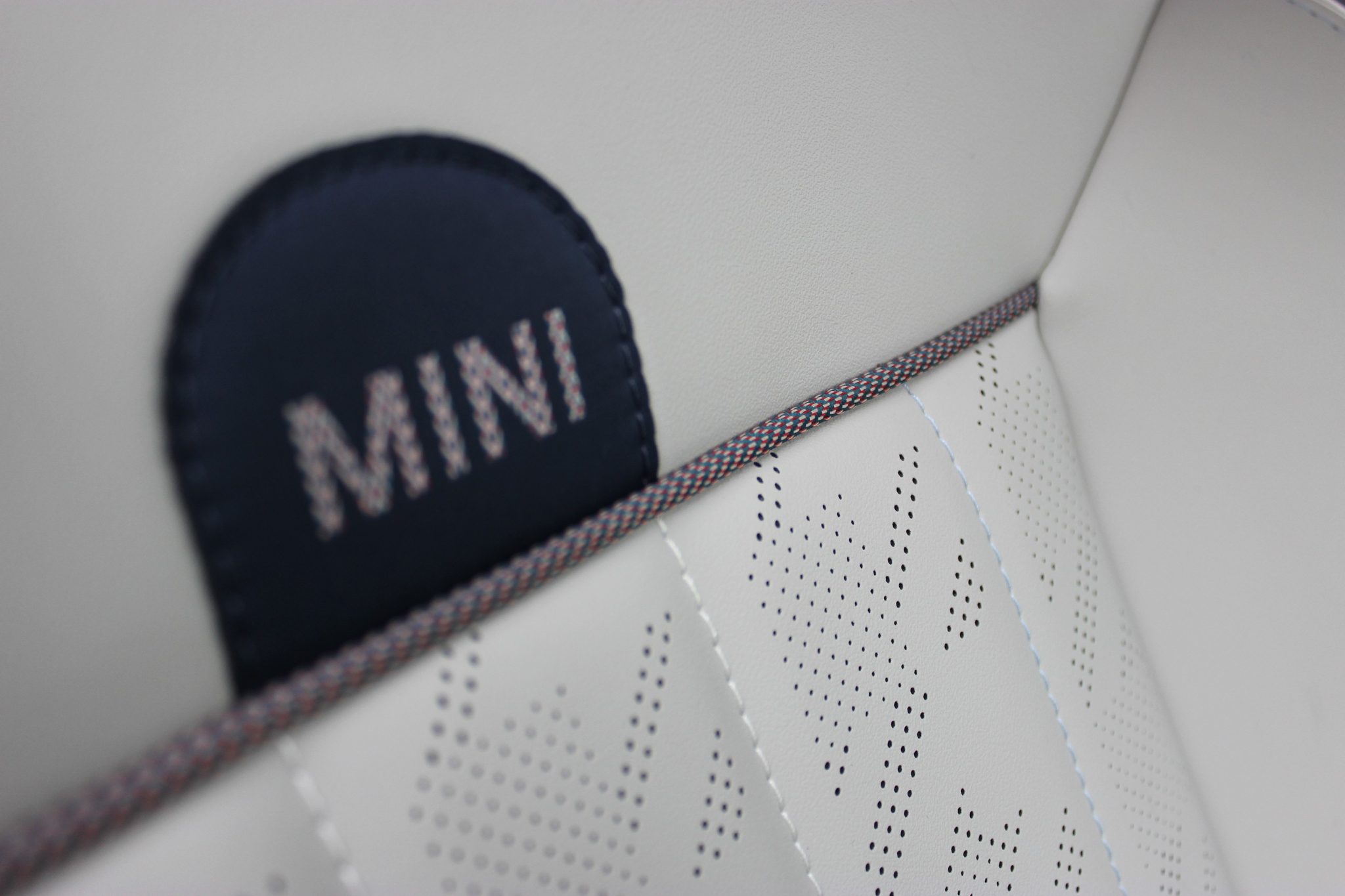 listing desktop thumbnail image 5