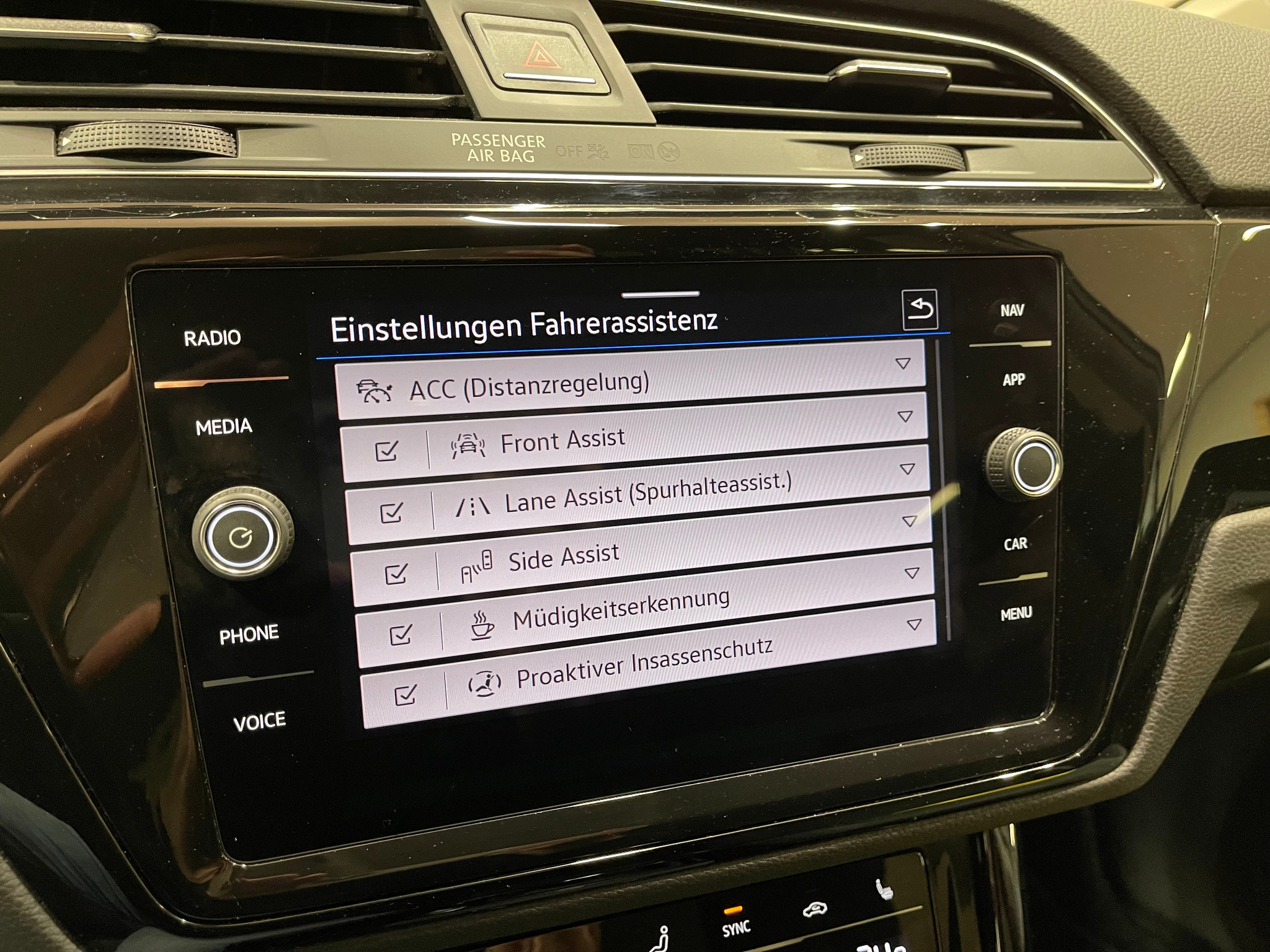 listing desktop thumbnail image 27