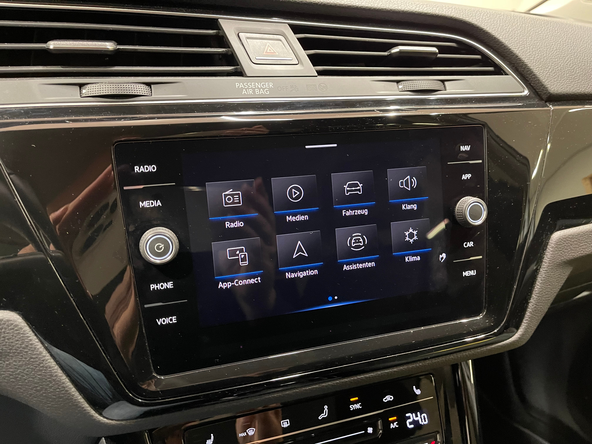 listing desktop thumbnail image 25