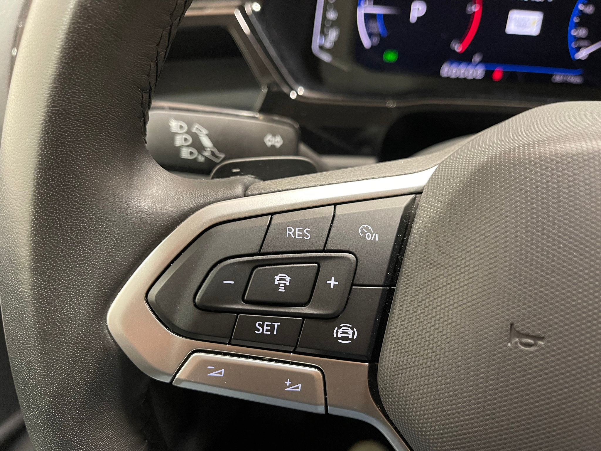 listing desktop thumbnail image 19