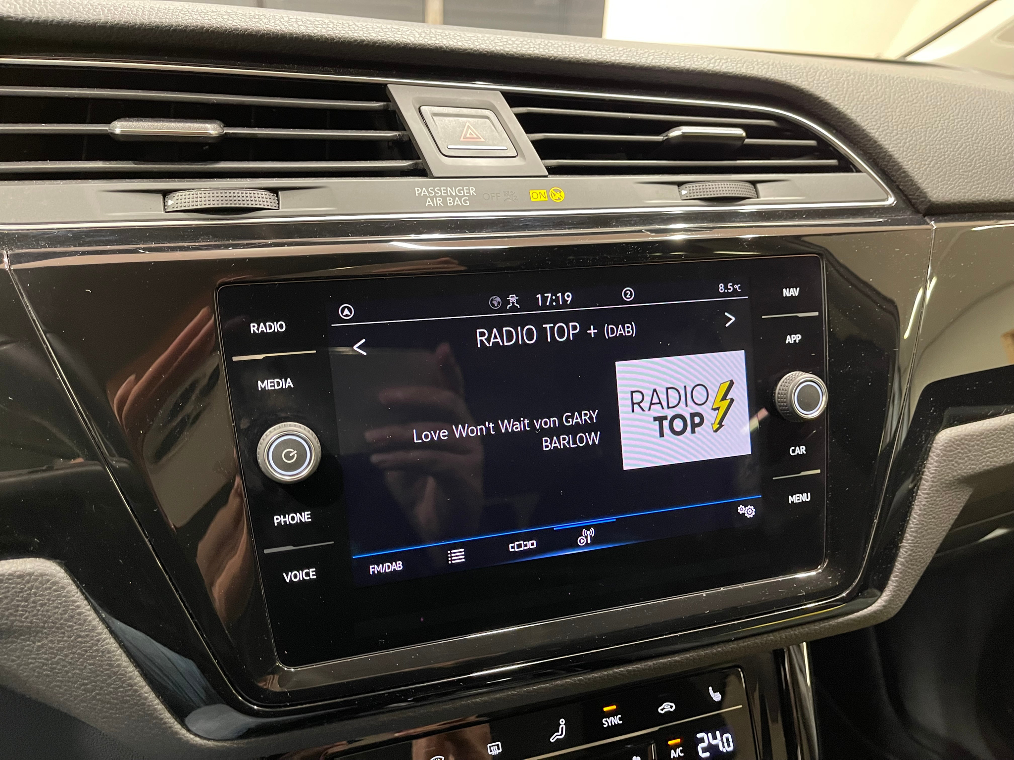 listing desktop thumbnail image 22