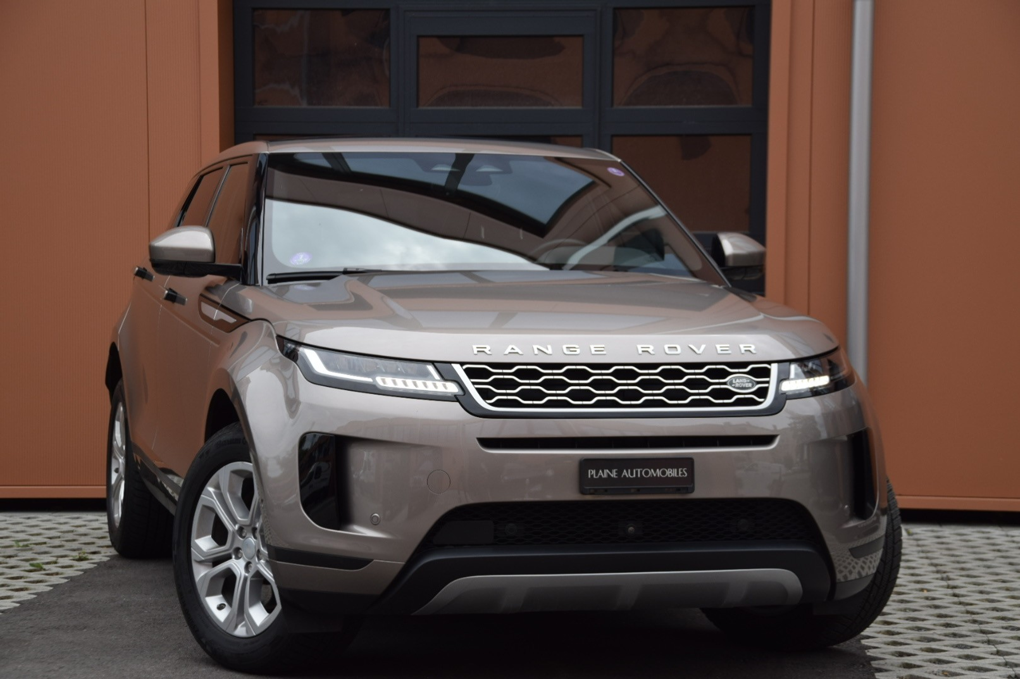 listing desktop thumbnail image 0