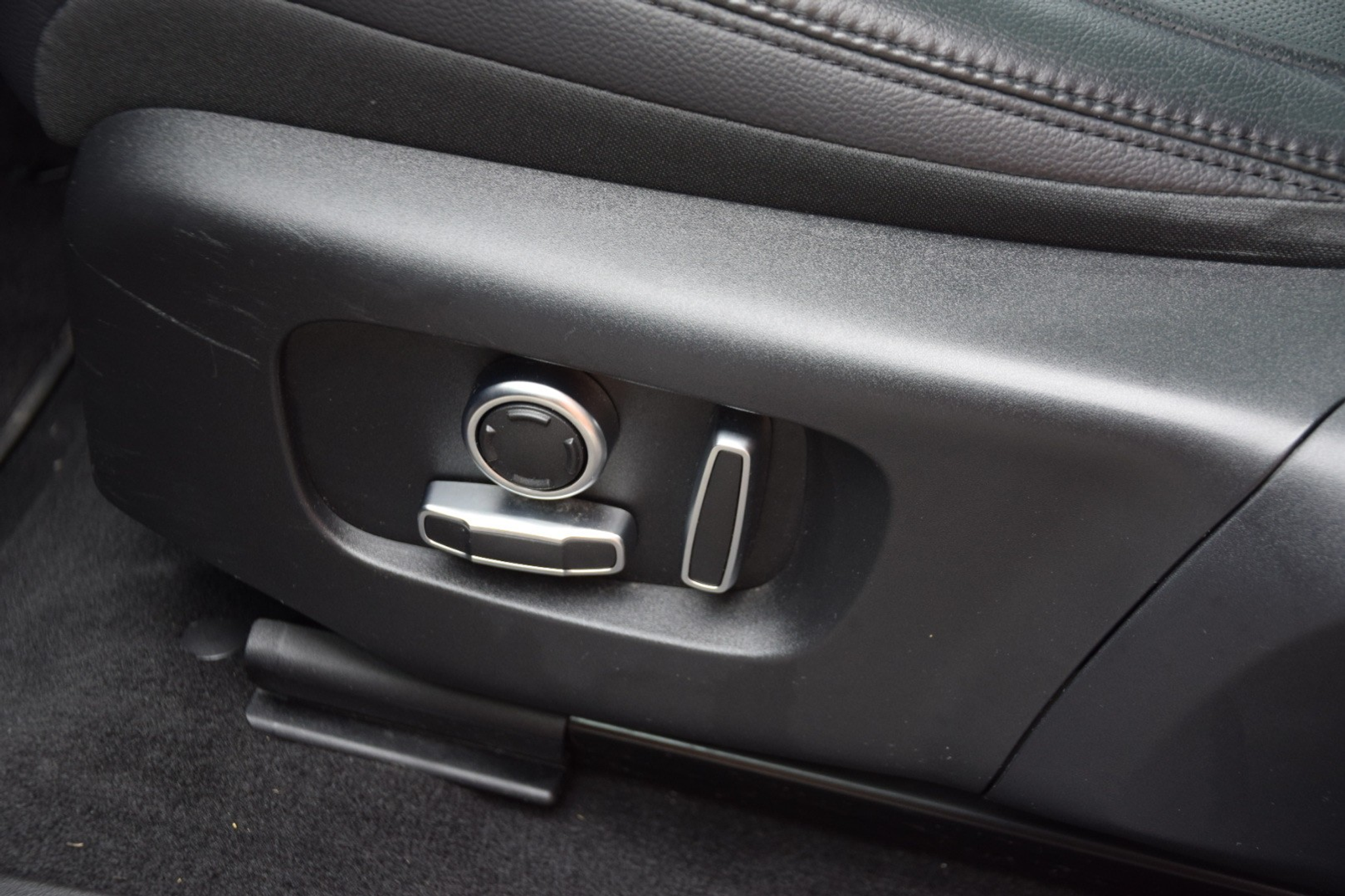 listing desktop thumbnail image 26