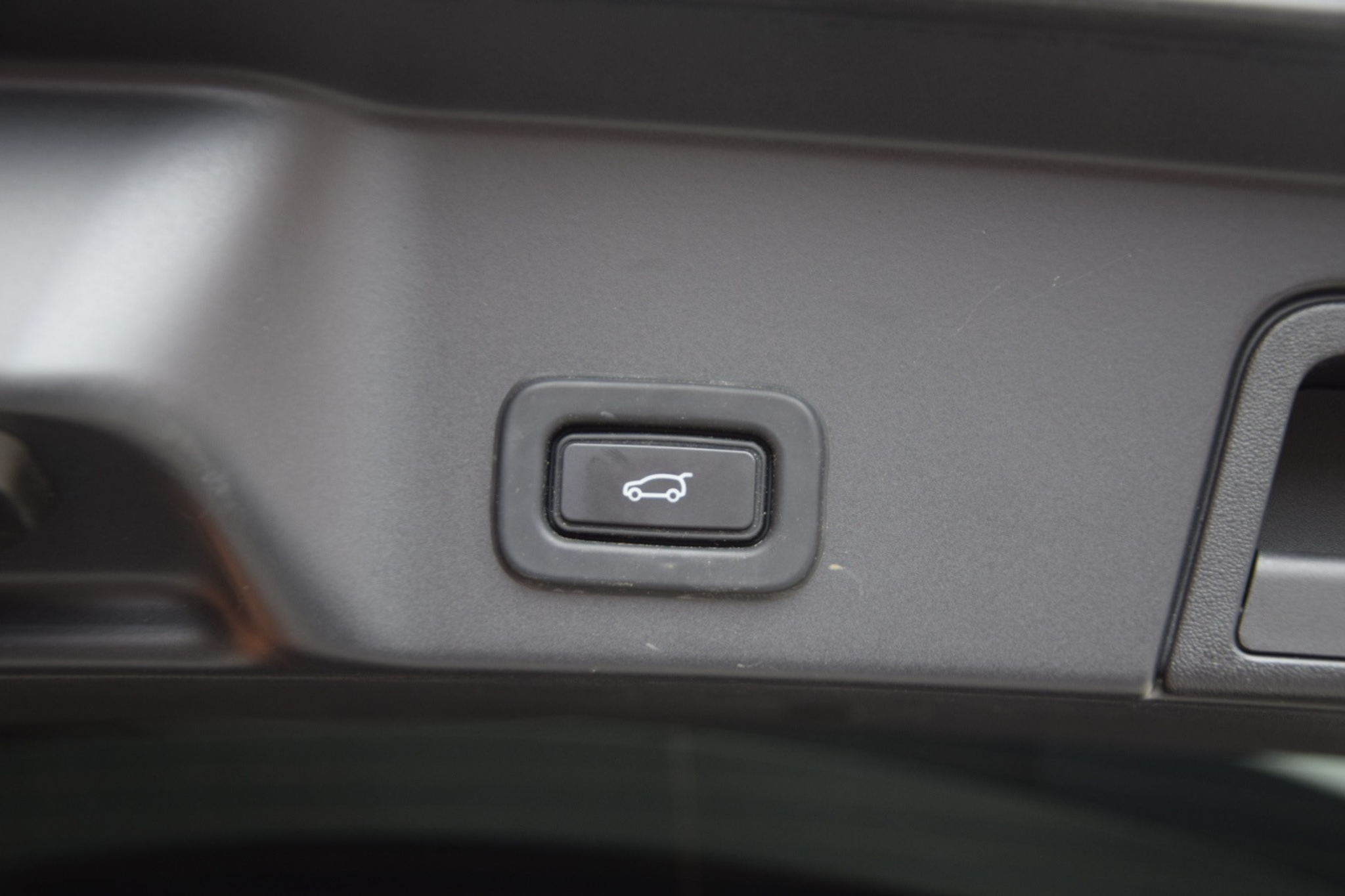 listing desktop thumbnail image 8