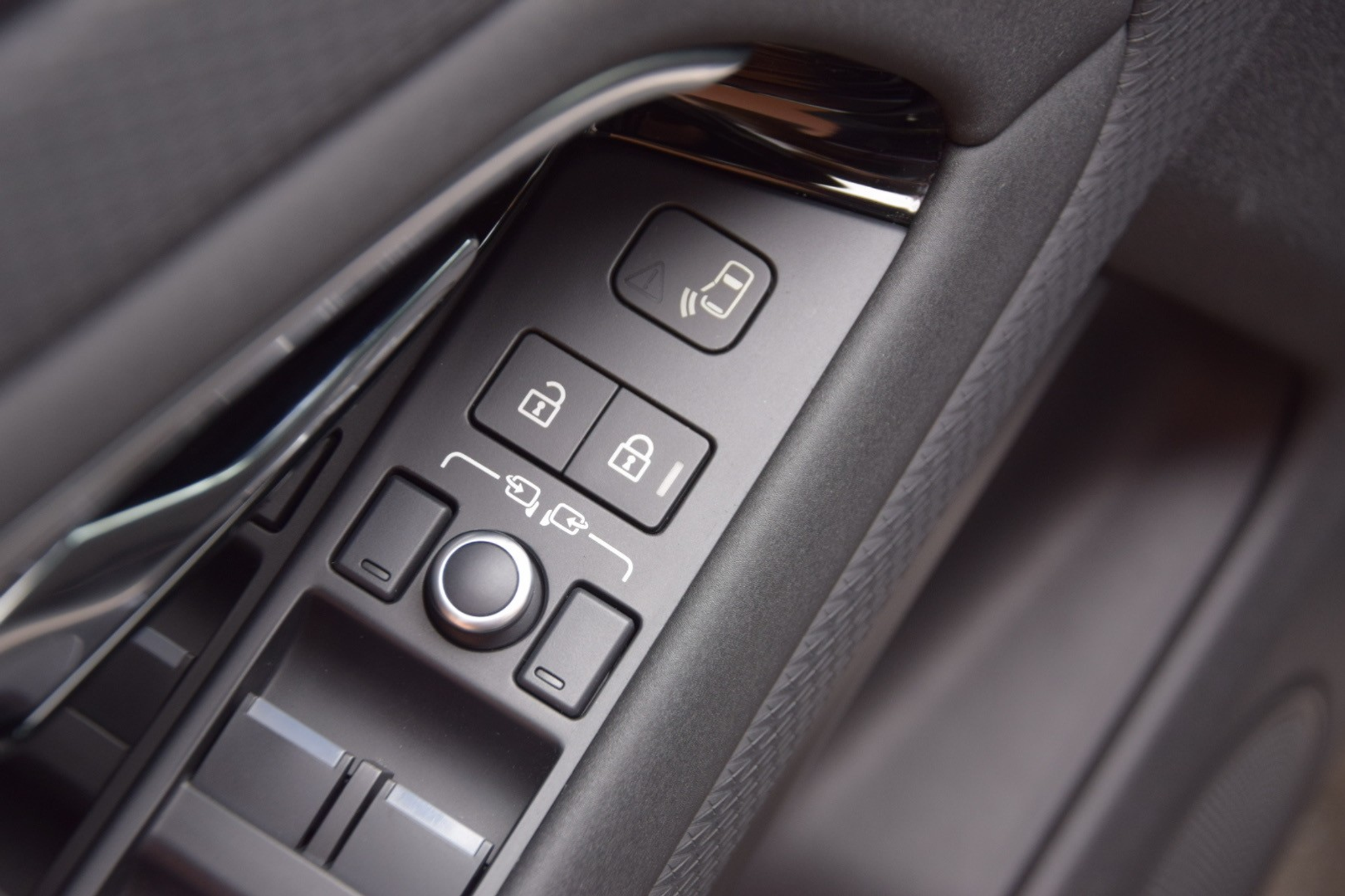 listing desktop thumbnail image 15