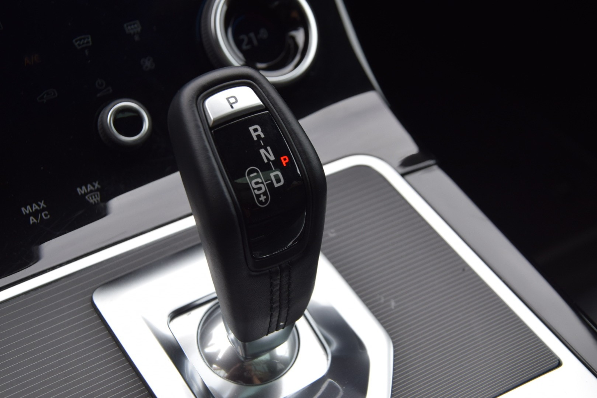 listing desktop thumbnail image 18