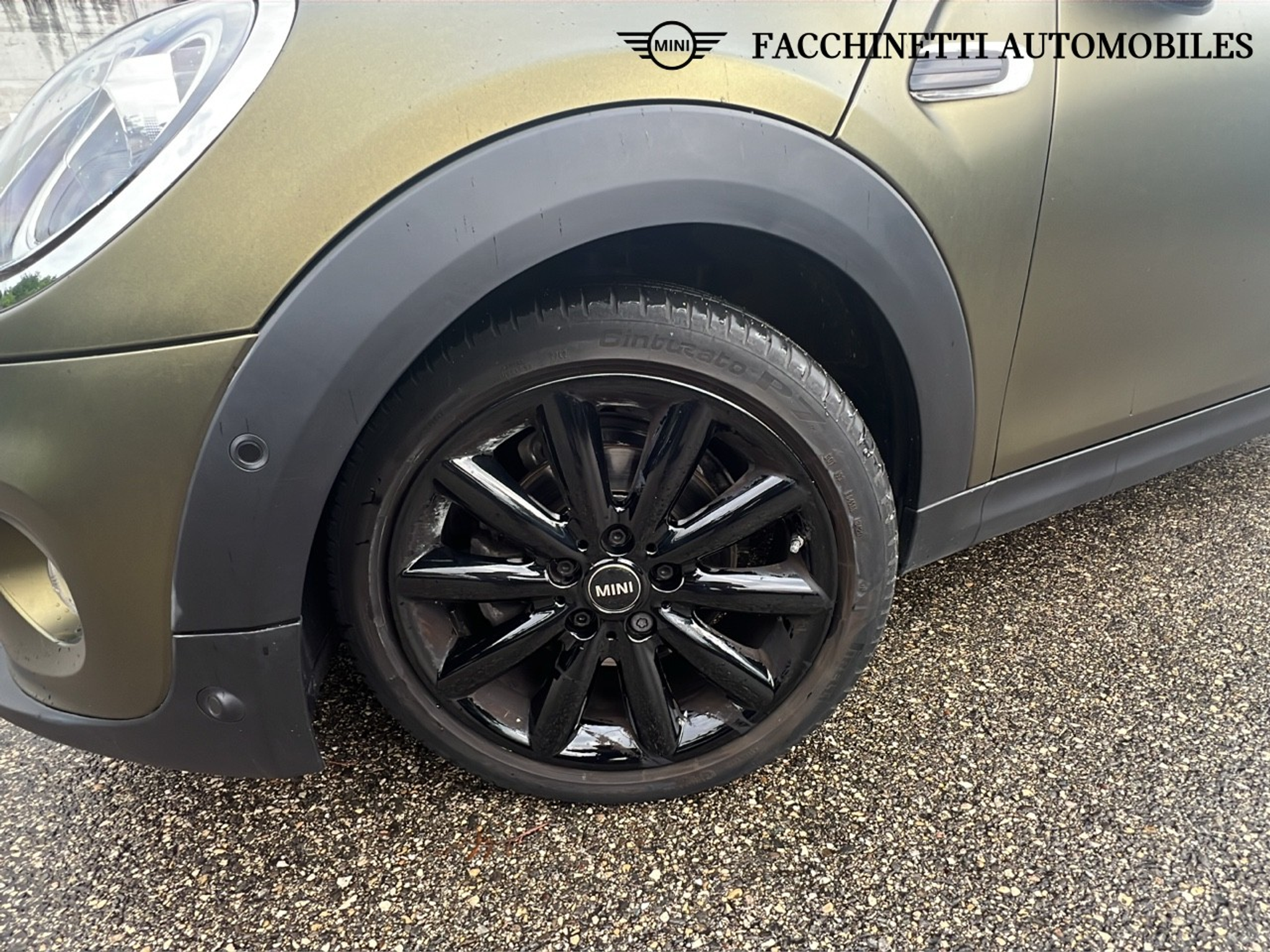 listing desktop thumbnail image 8