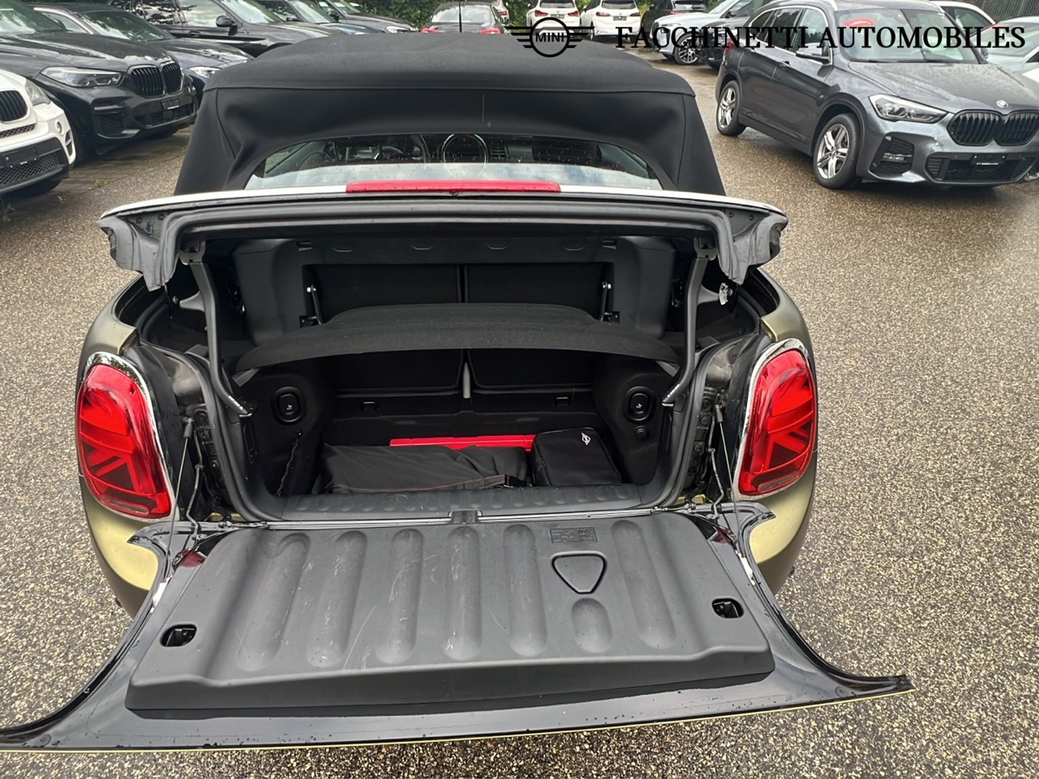 listing desktop thumbnail image 12