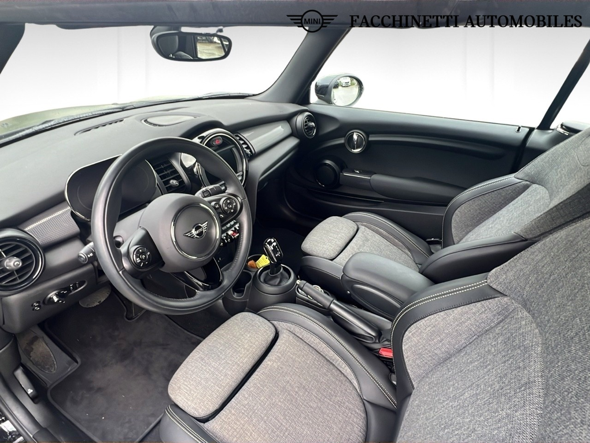 listing desktop thumbnail image 9