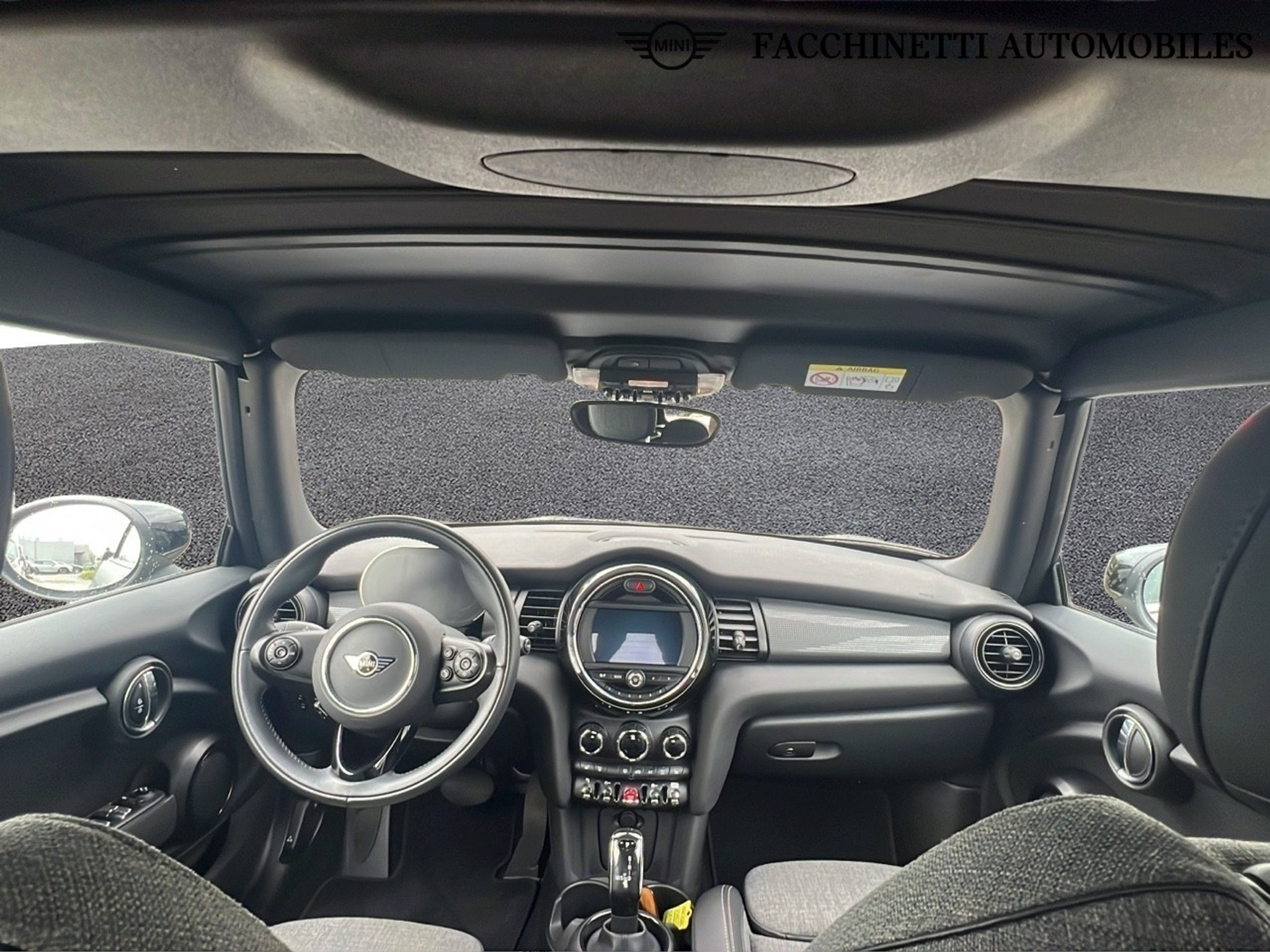 listing desktop thumbnail image 14