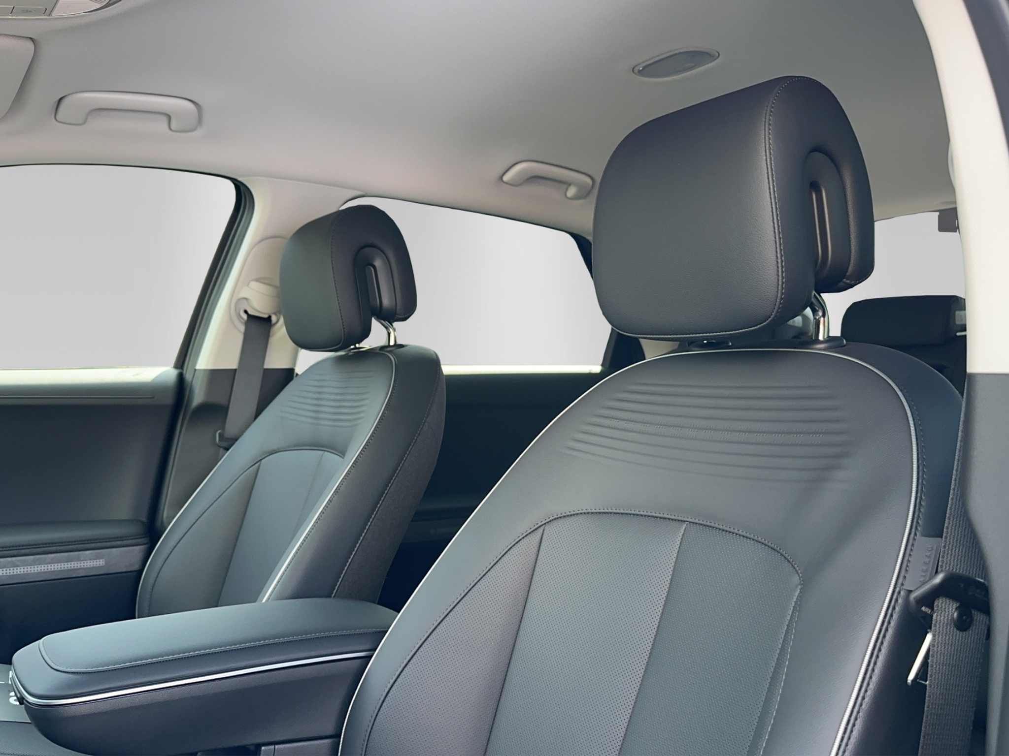 listing desktop thumbnail image 12