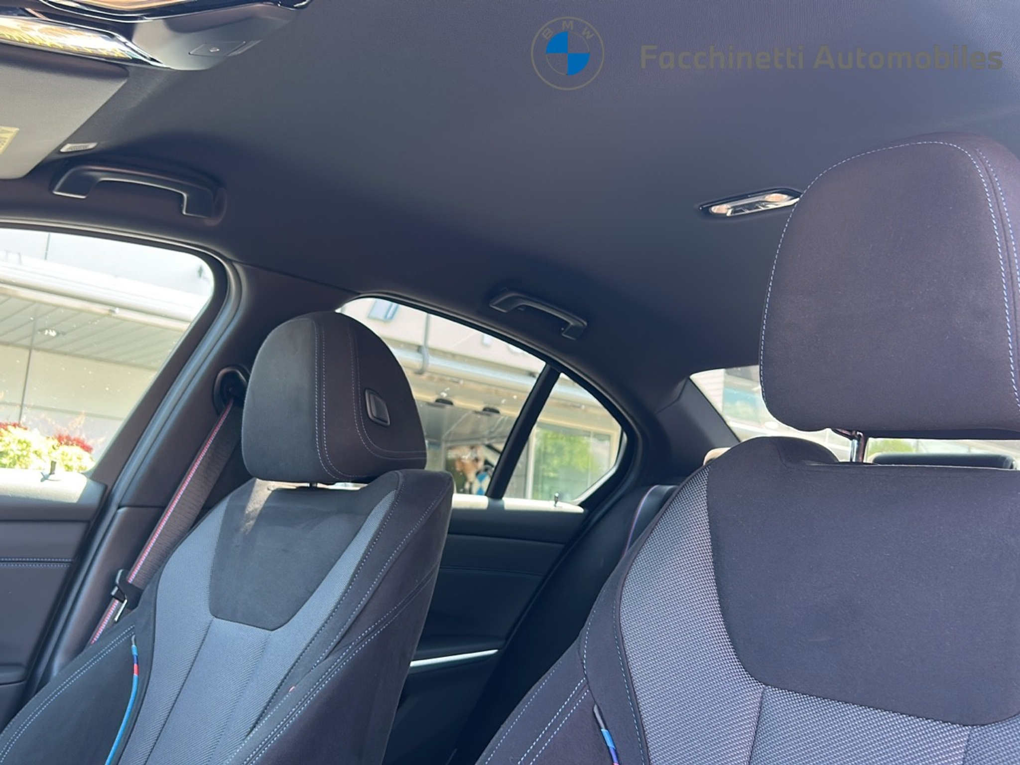 listing desktop thumbnail image 18