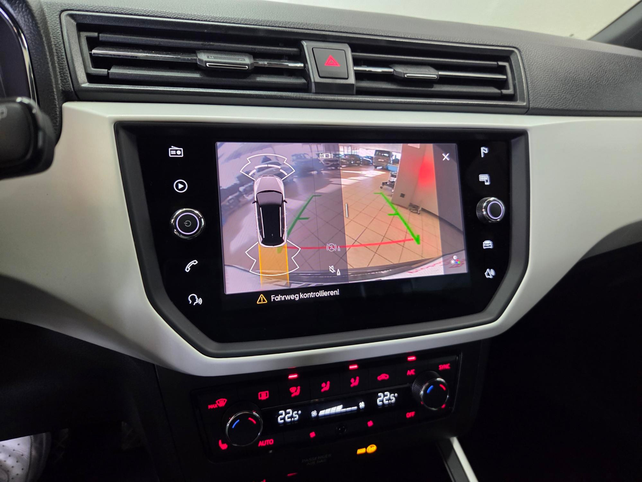 listing desktop thumbnail image 12