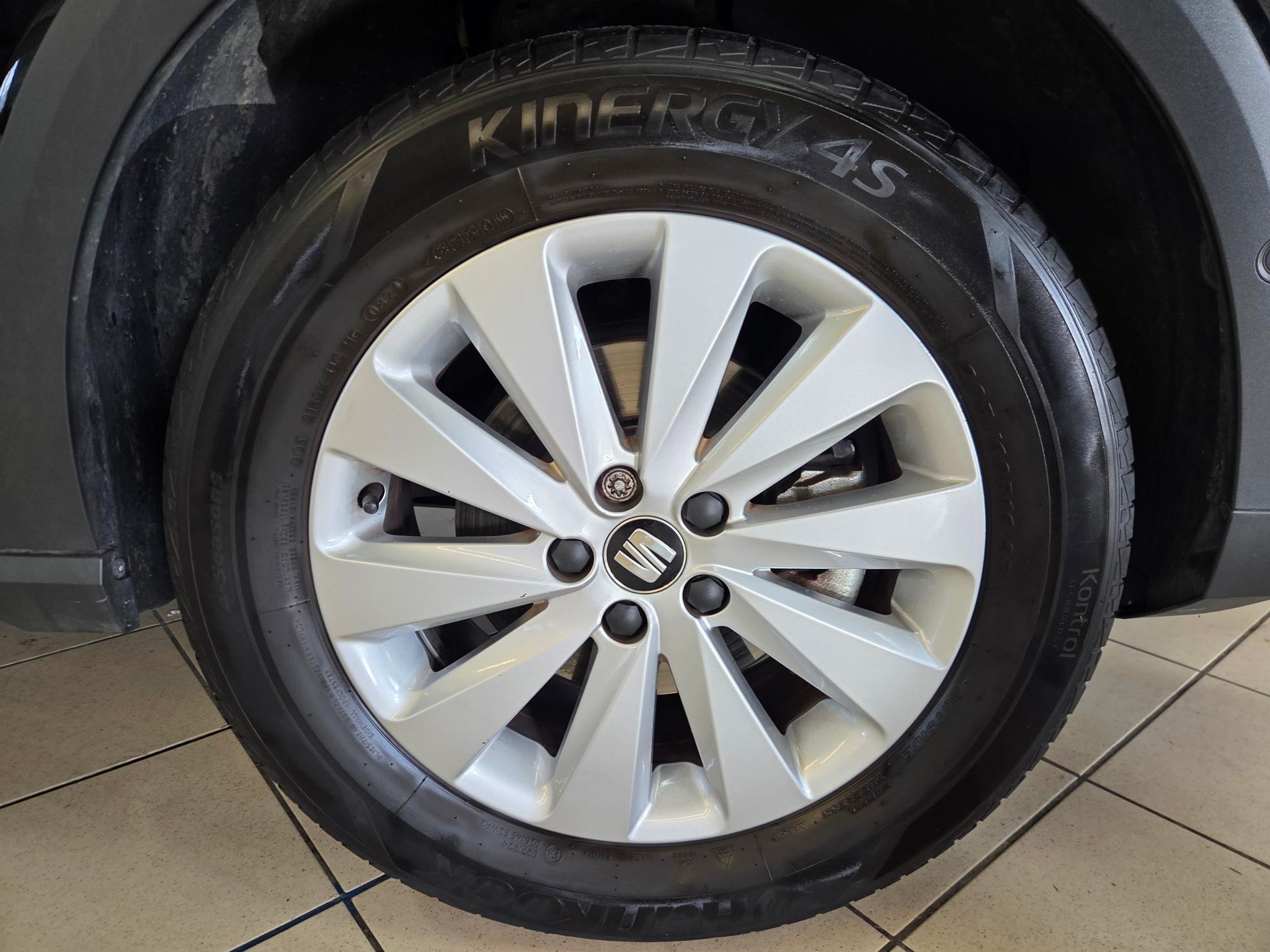 listing desktop thumbnail image 4