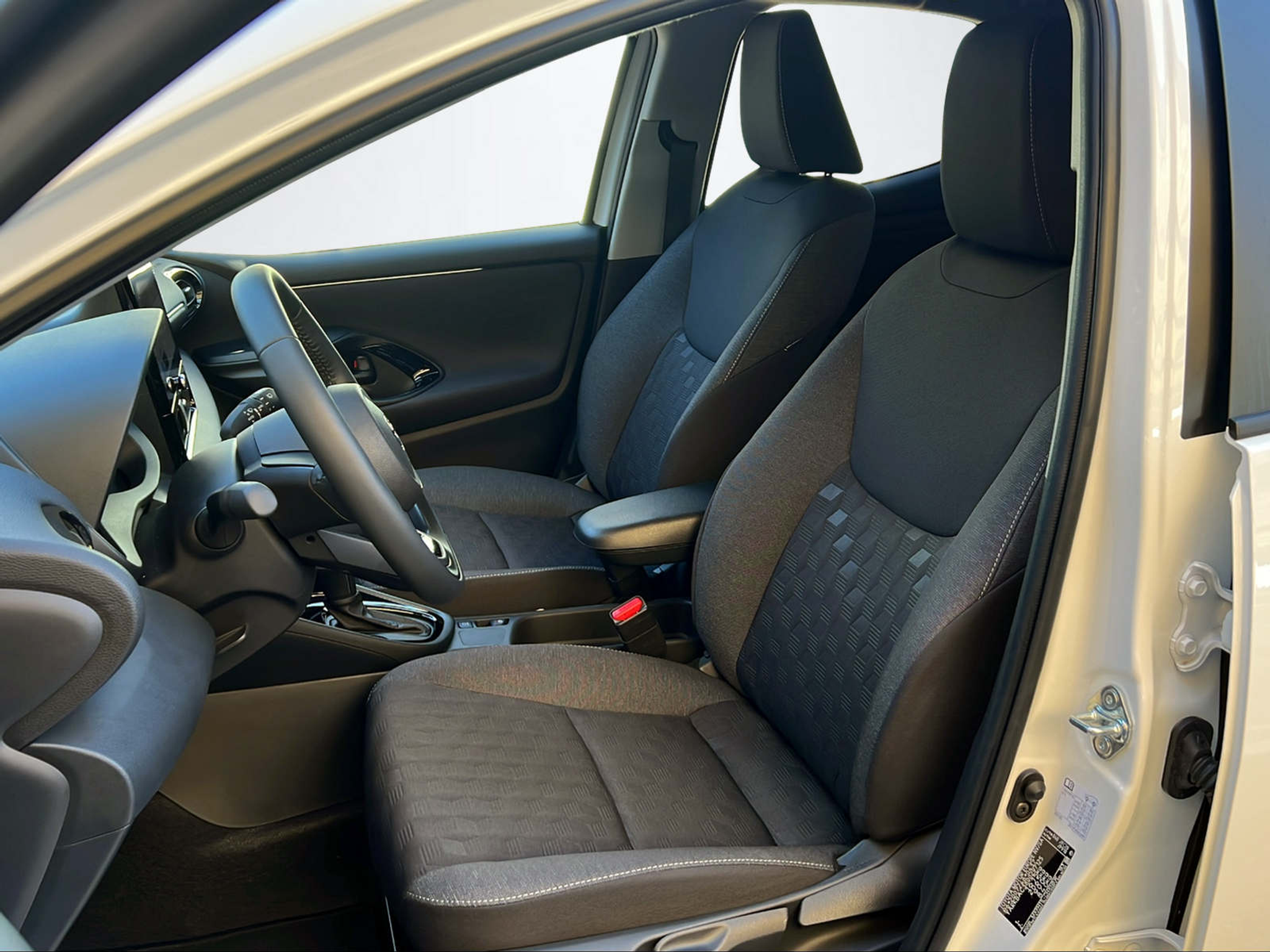 listing desktop thumbnail image 14