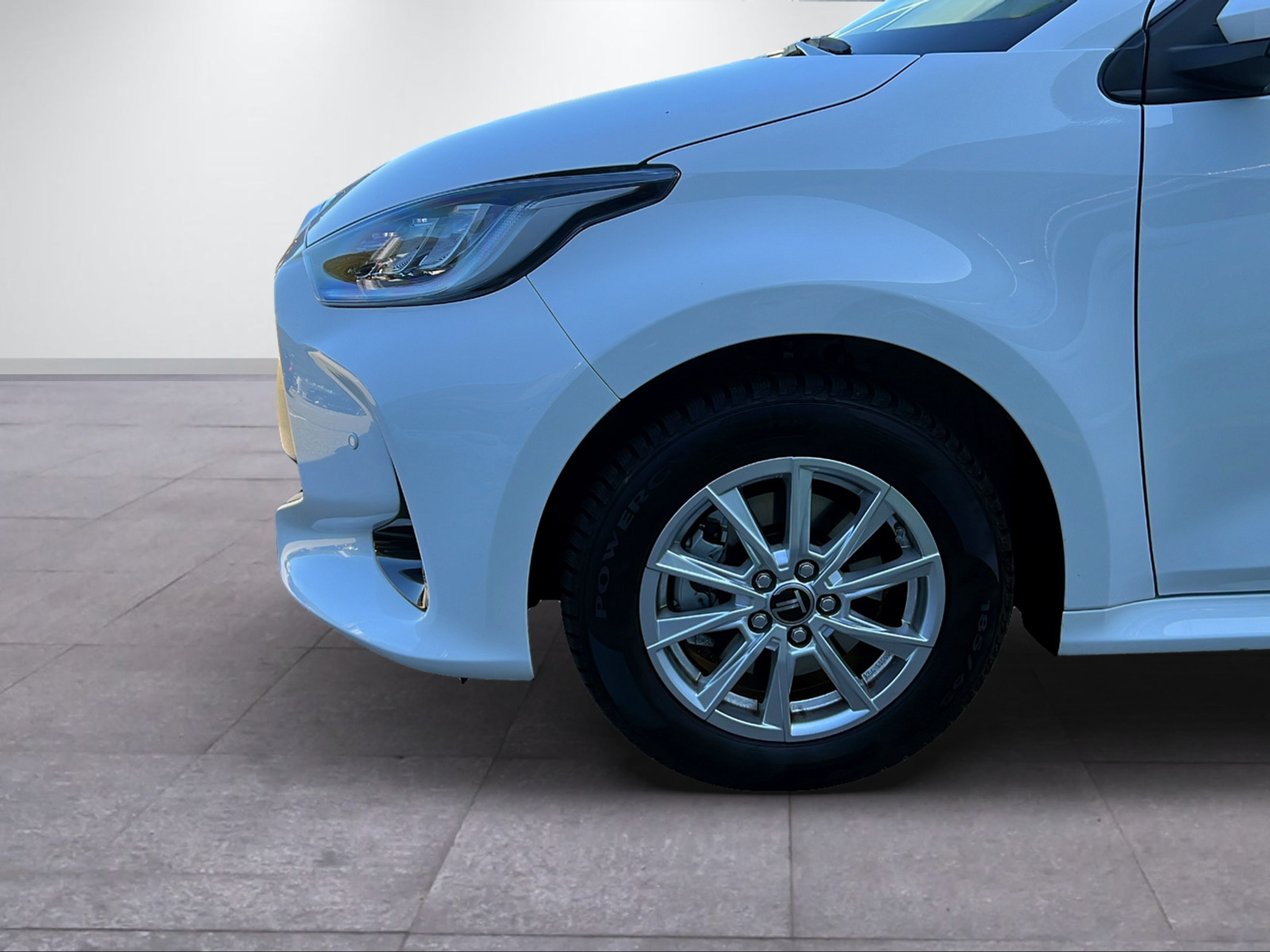 listing desktop thumbnail image 2