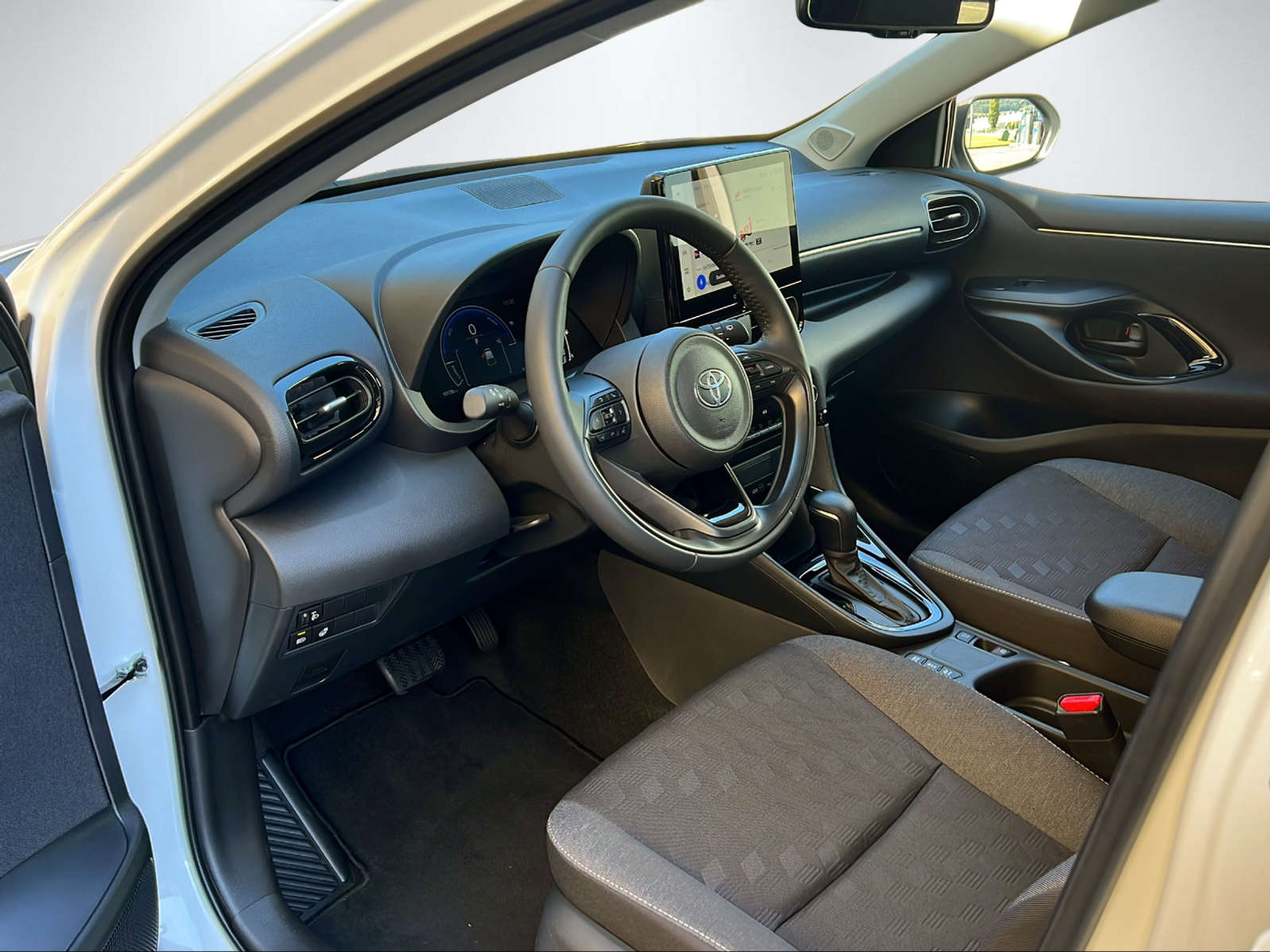 listing desktop thumbnail image 13