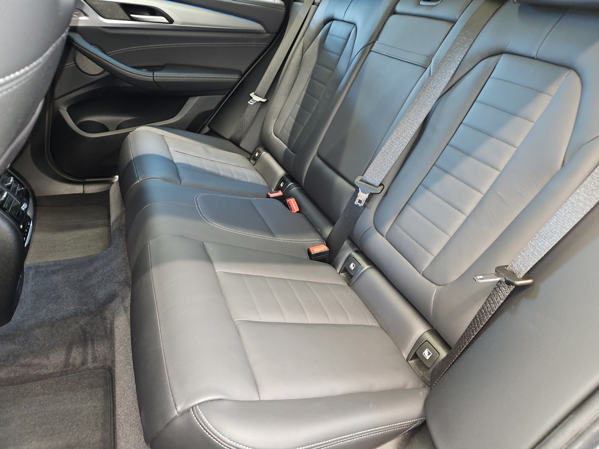 listing desktop thumbnail image 10