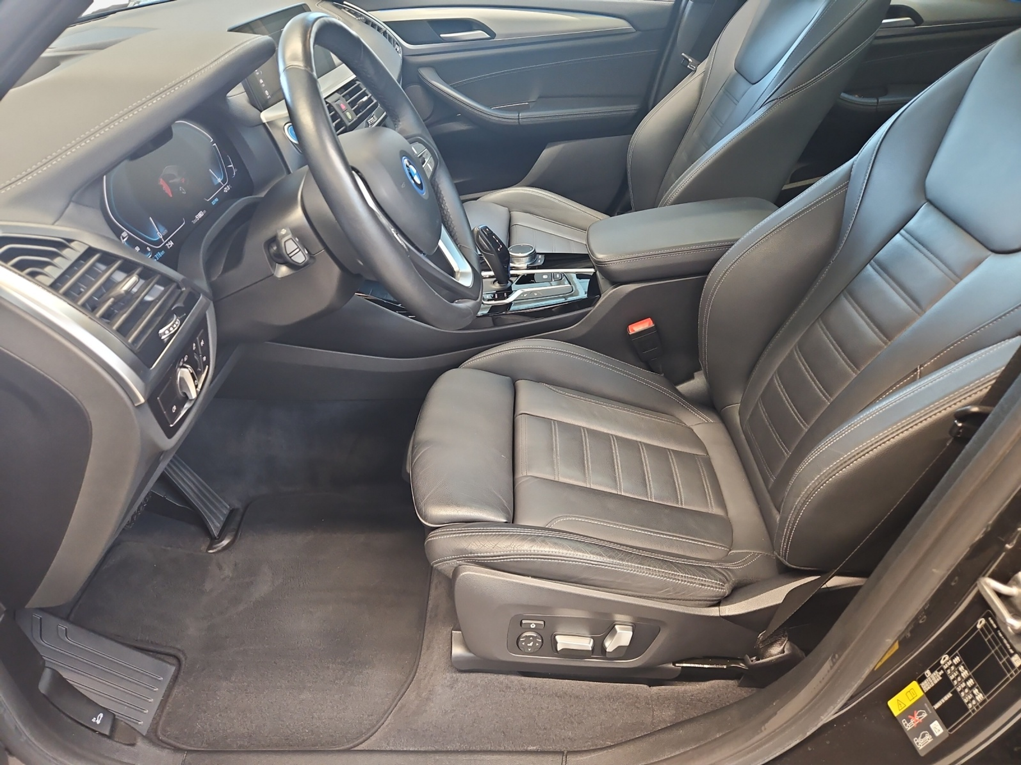 listing desktop thumbnail image 9