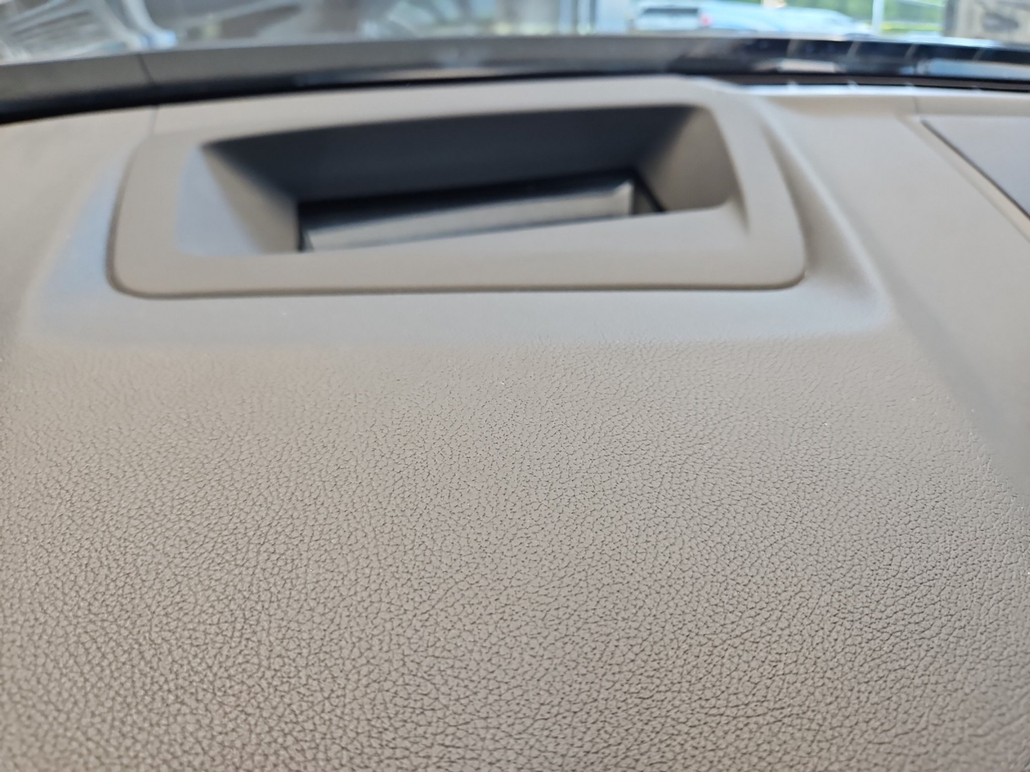 listing desktop thumbnail image 17