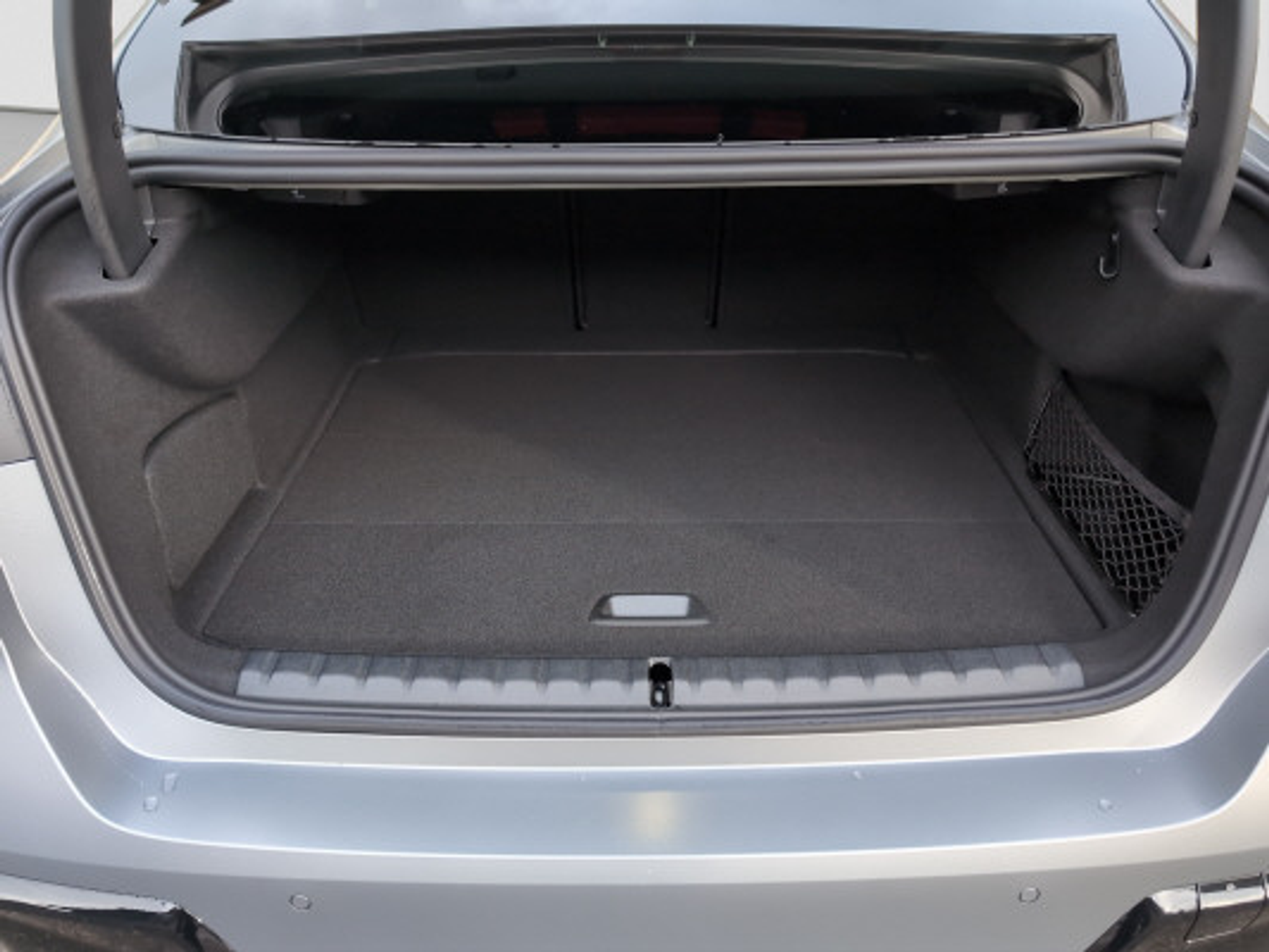 listing desktop thumbnail image 12