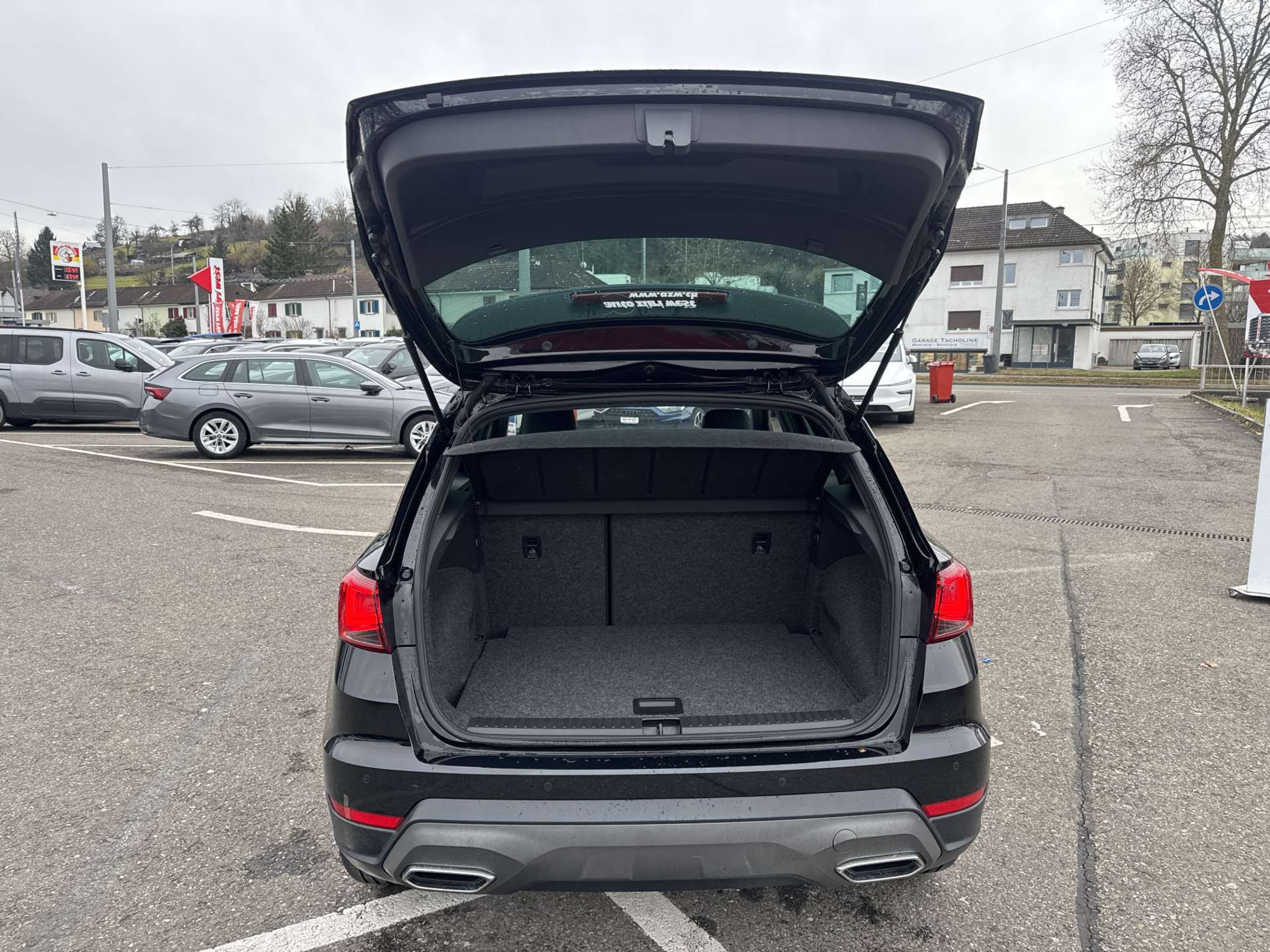 listing desktop thumbnail image 7