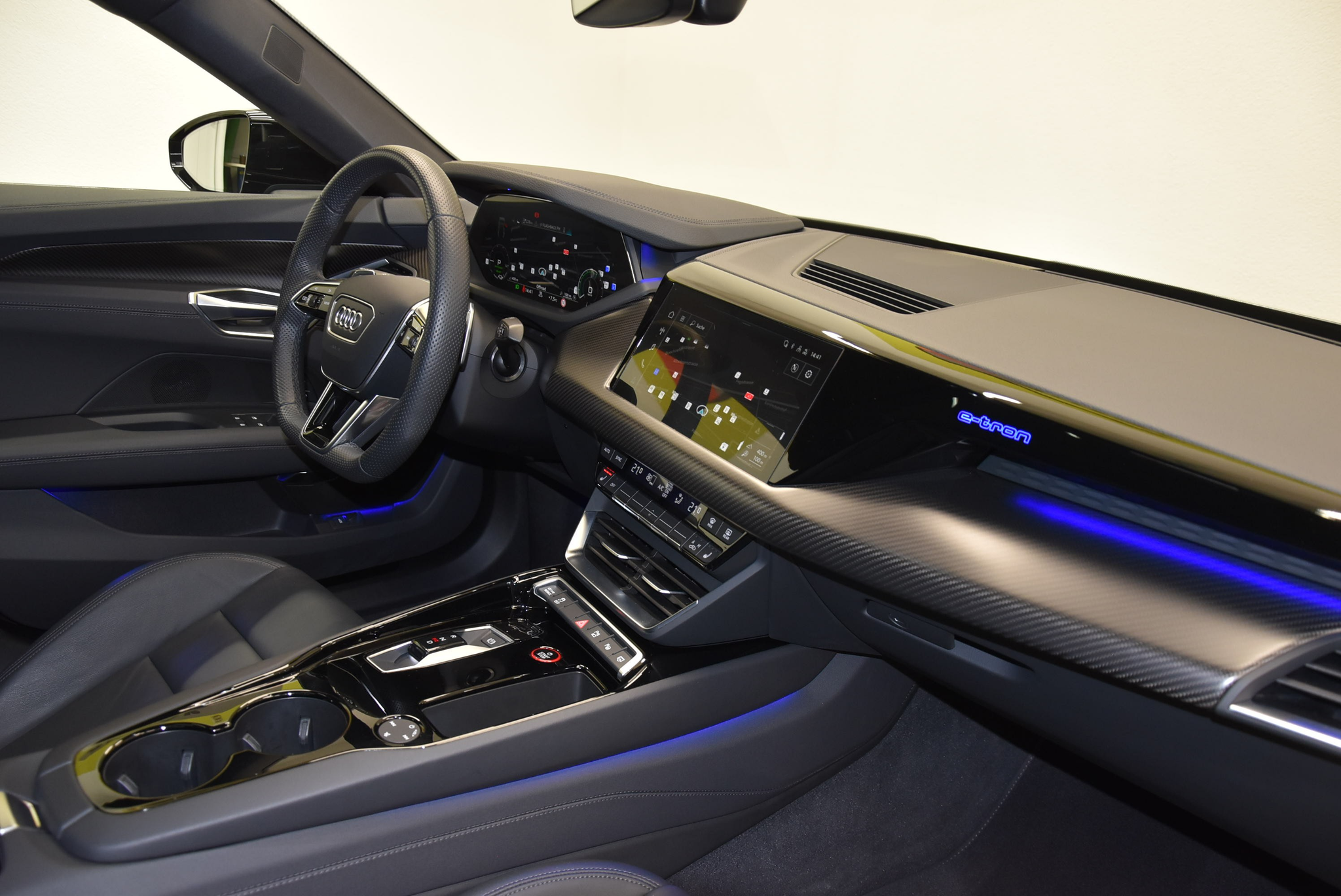 listing desktop thumbnail image 3