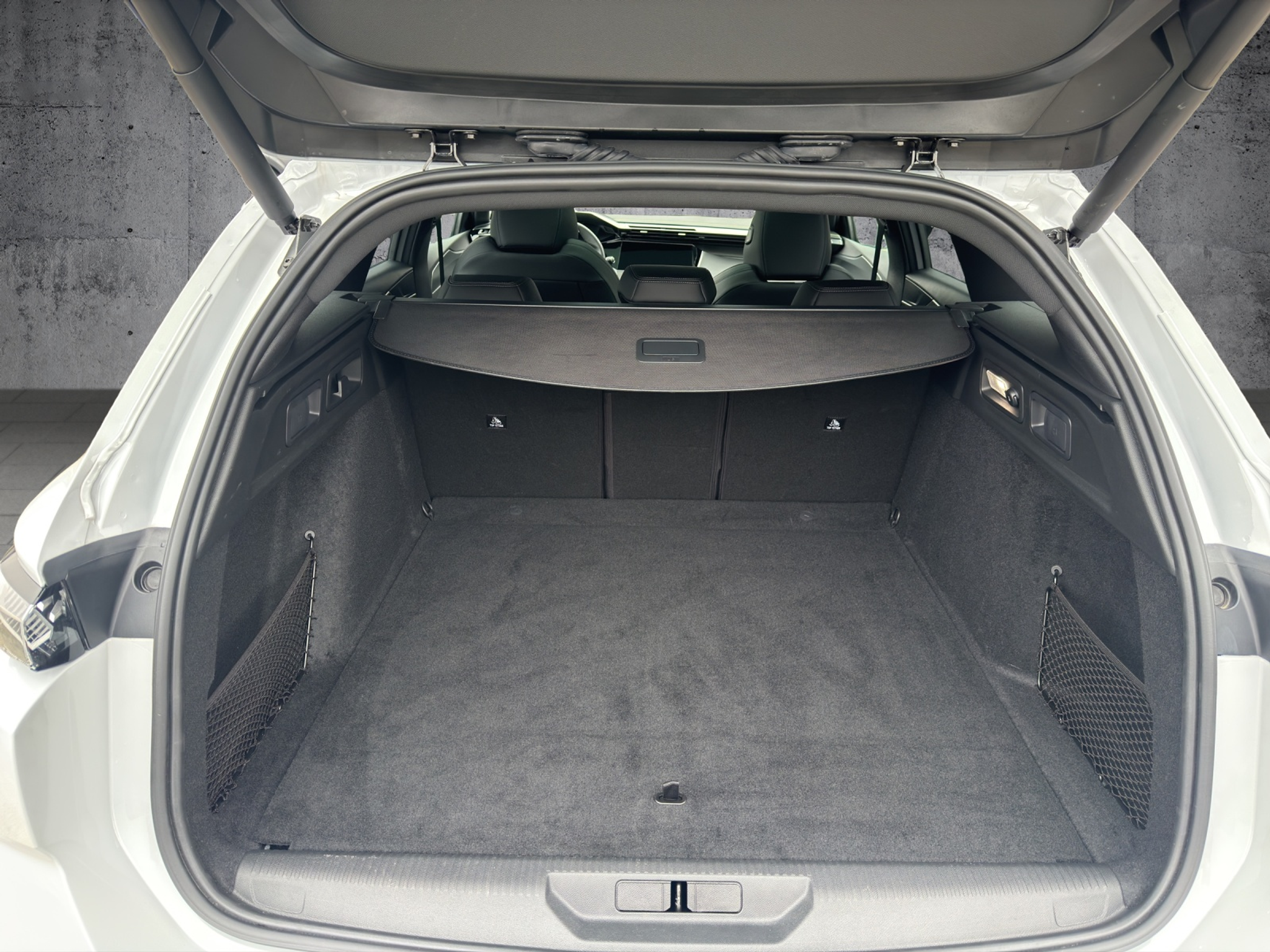 listing desktop thumbnail image 26