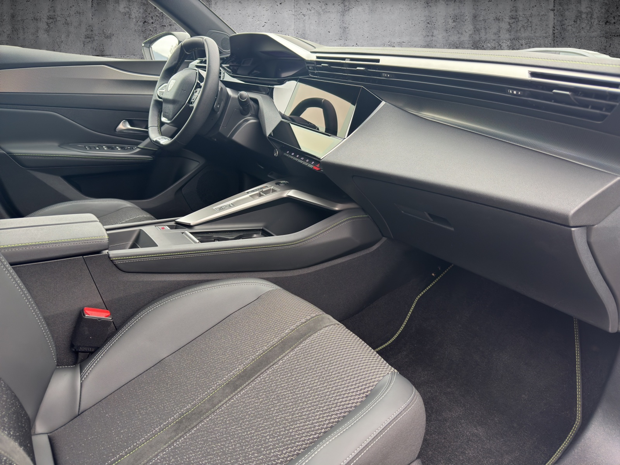 listing desktop thumbnail image 22