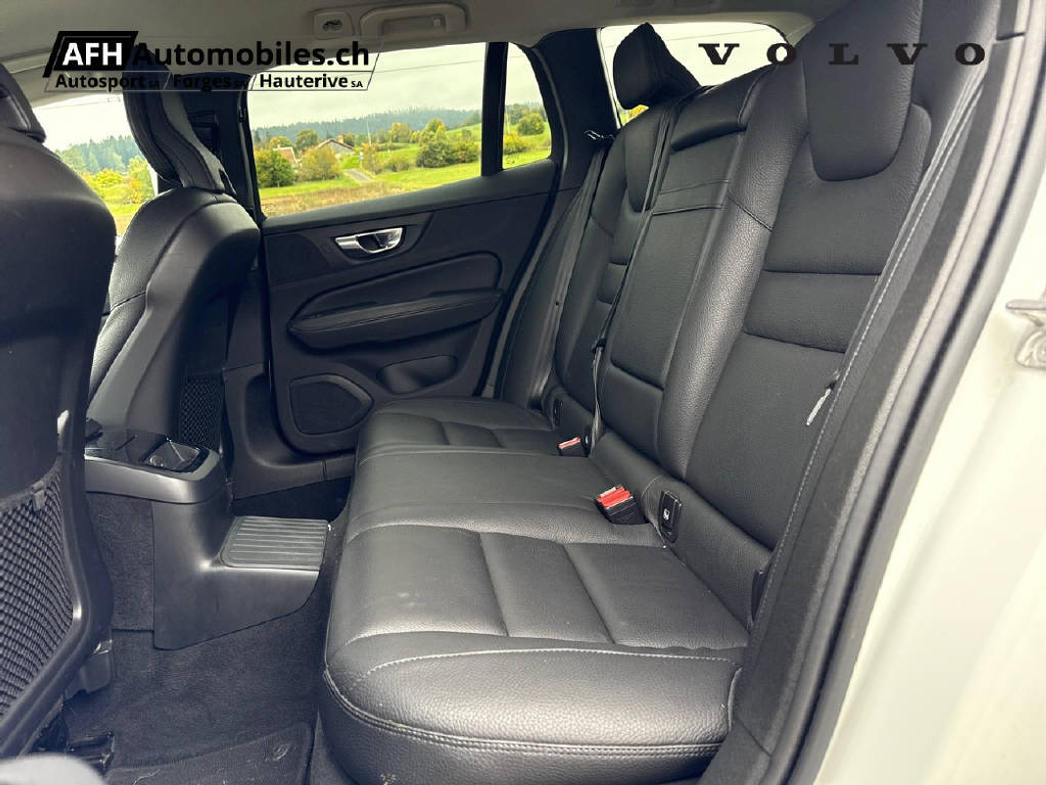 listing desktop thumbnail image 11