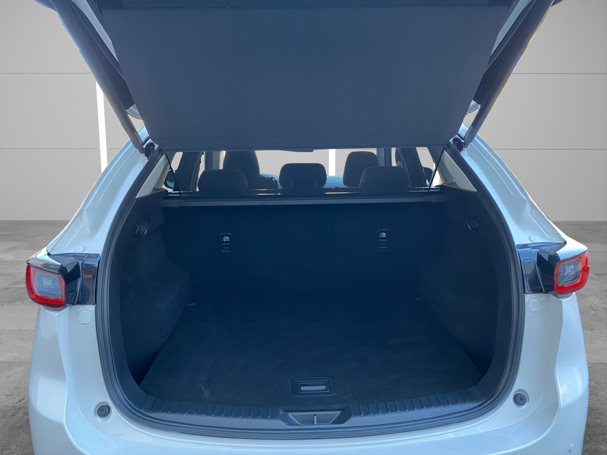 listing desktop thumbnail image 6