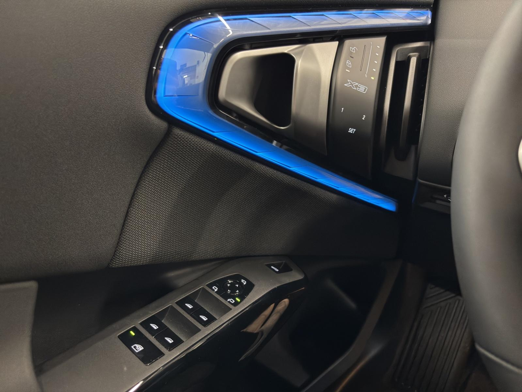 listing desktop thumbnail image 15