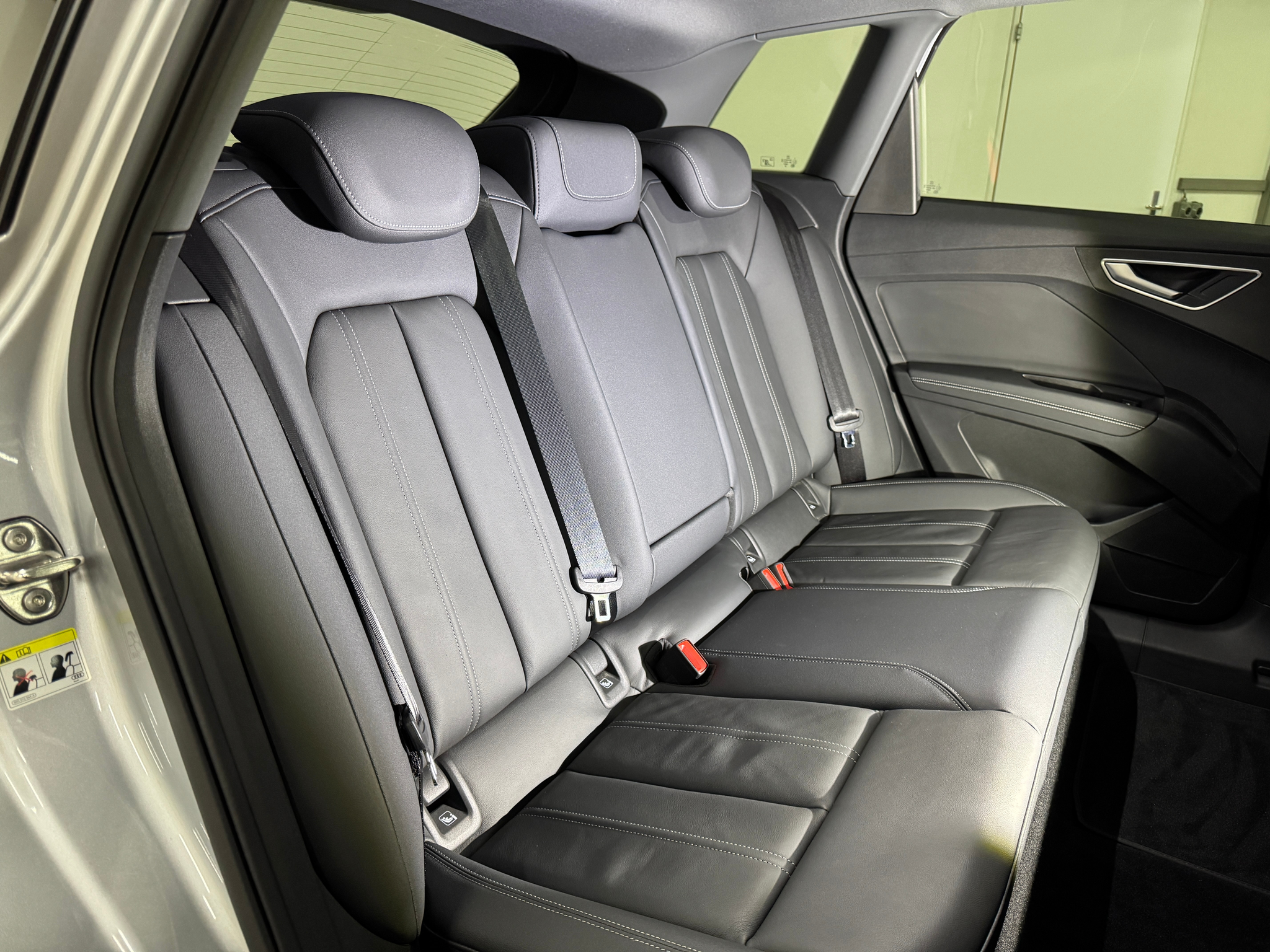 listing desktop thumbnail image 7