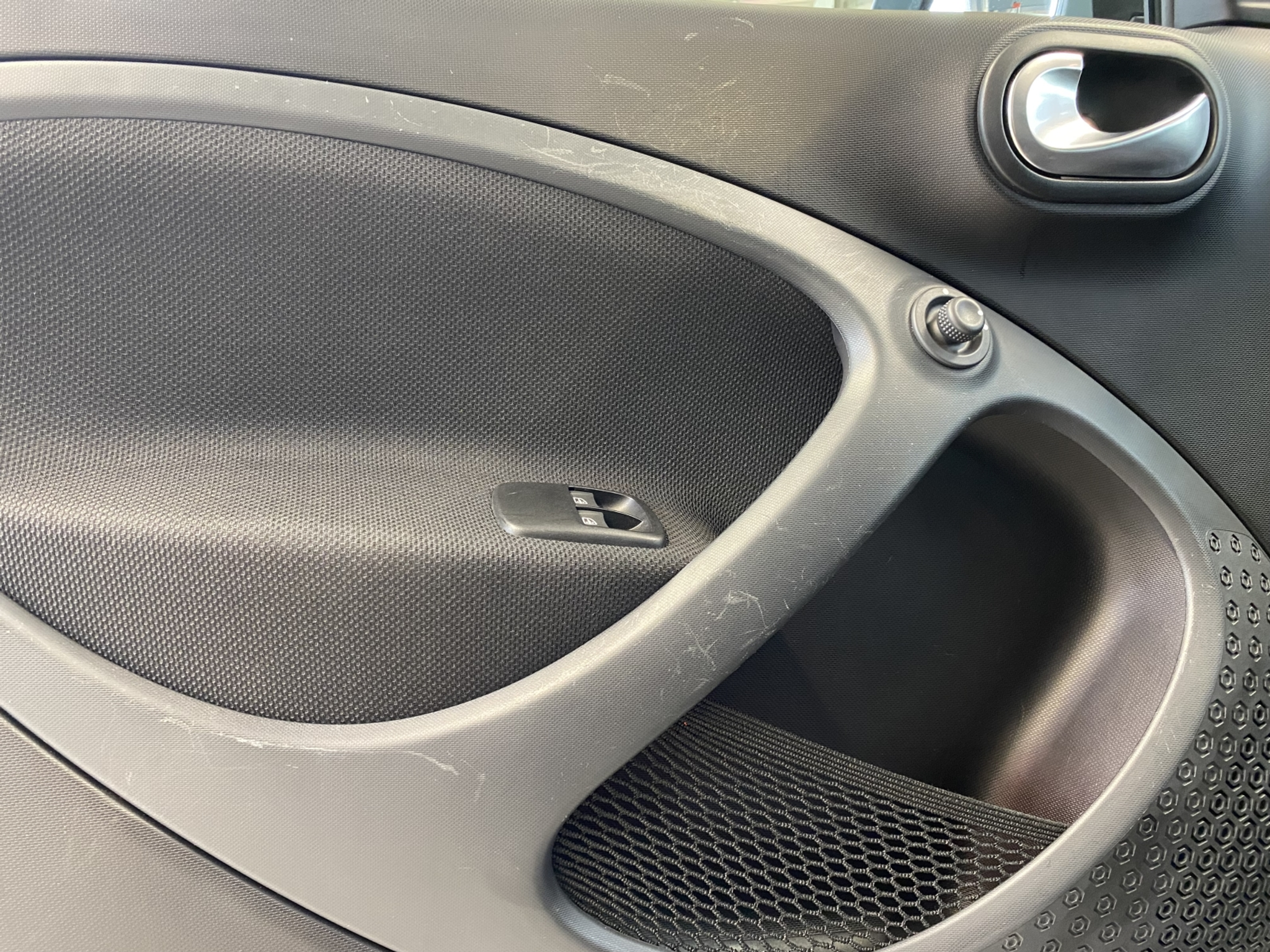 listing desktop thumbnail image 10