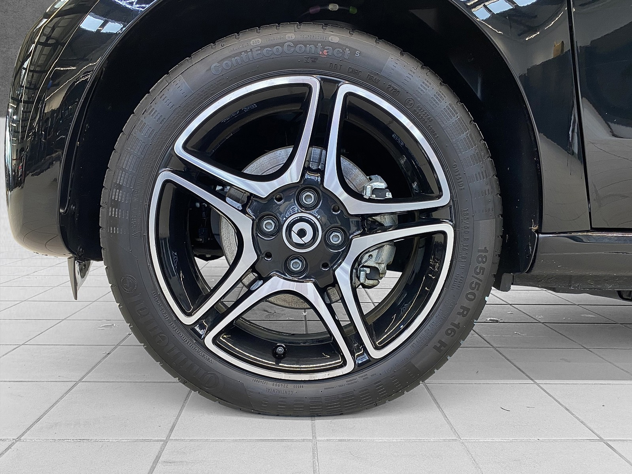 listing desktop thumbnail image 5