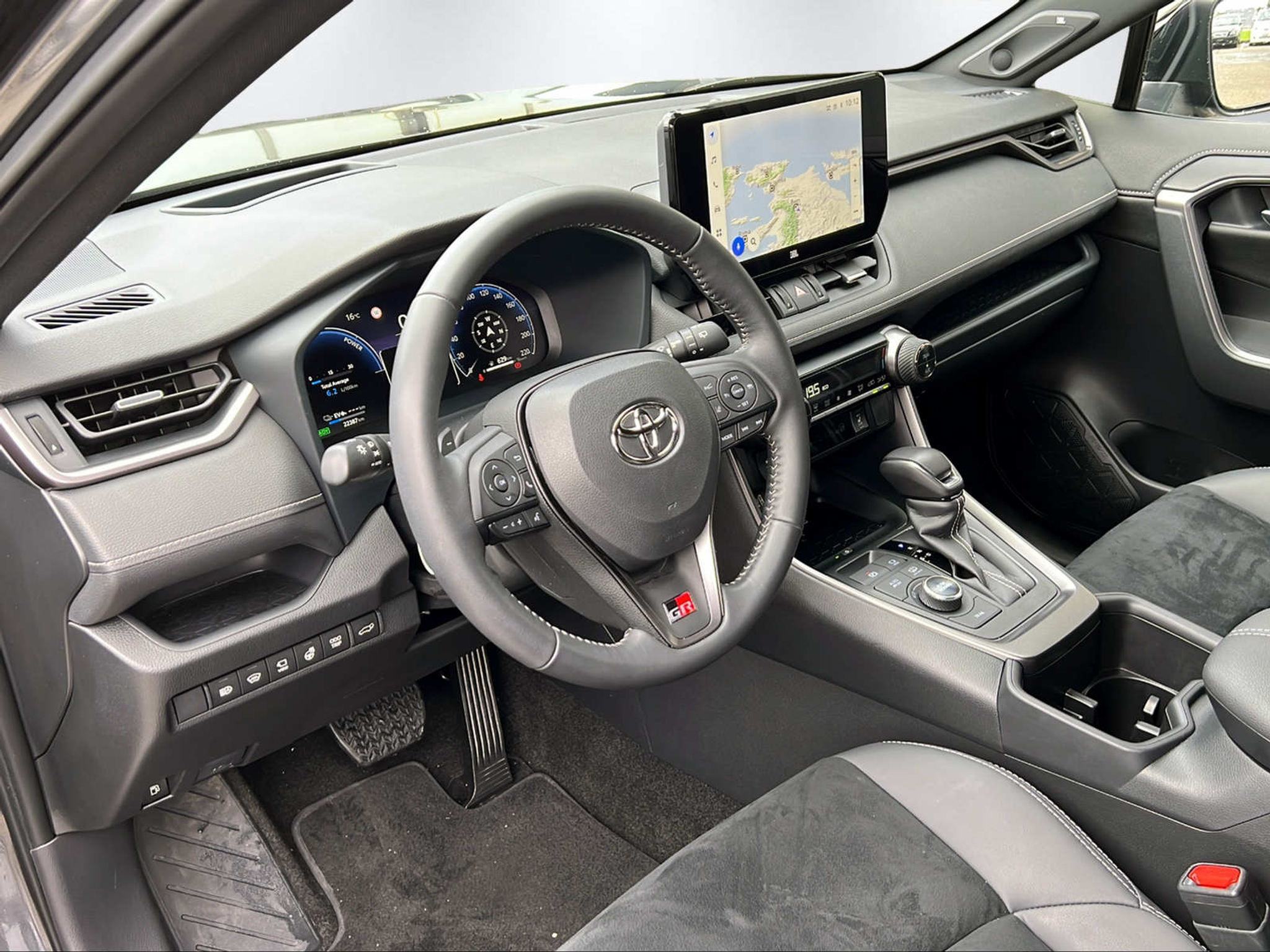 listing desktop thumbnail image 13