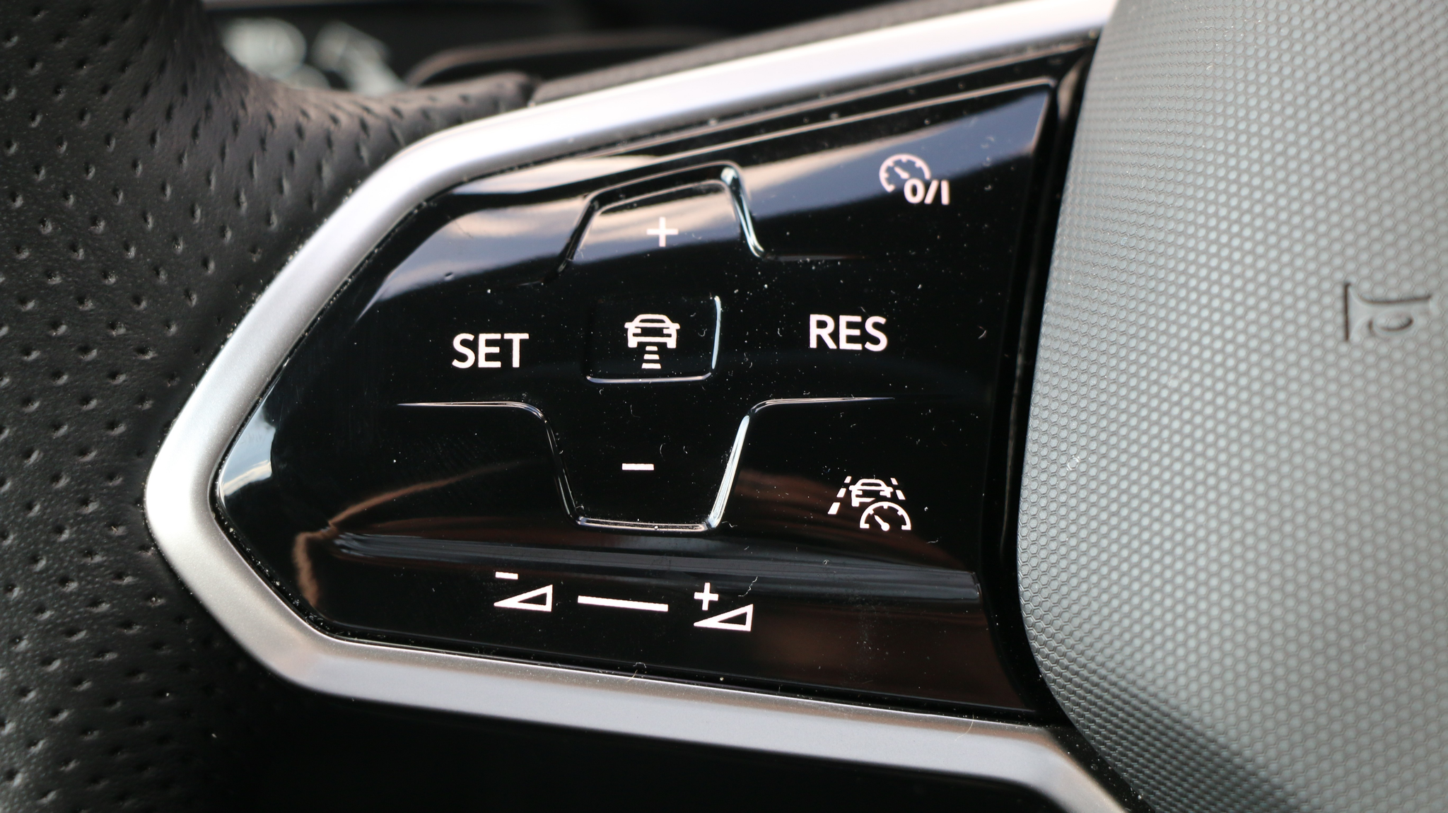 listing desktop thumbnail image 9