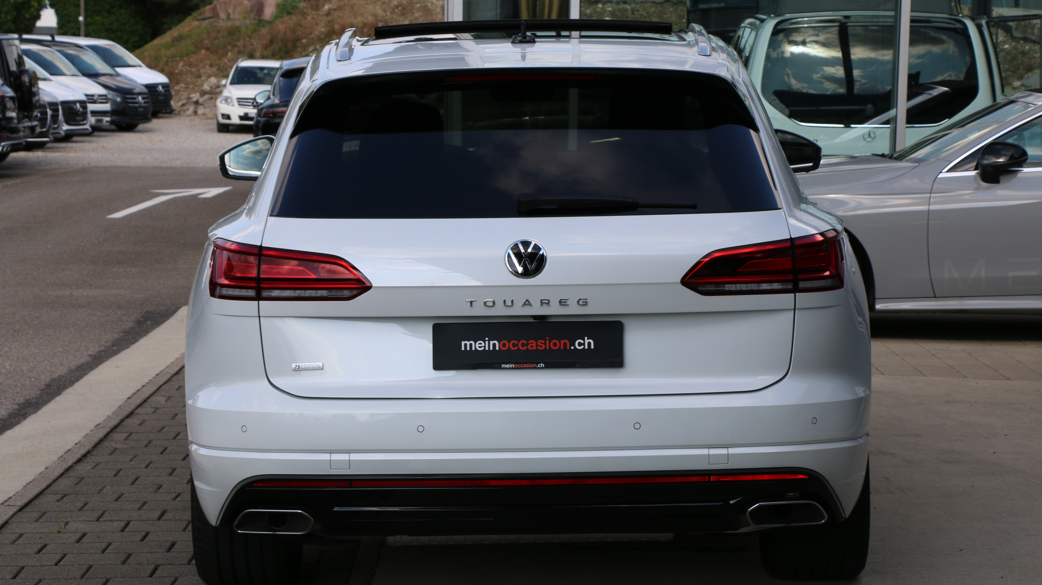 listing desktop thumbnail image 5