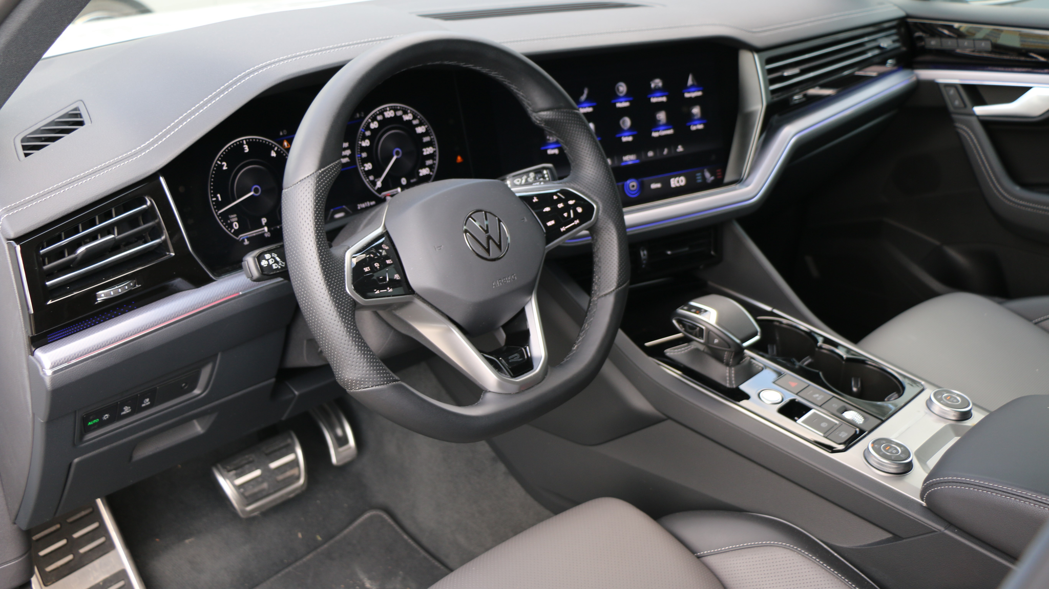 listing desktop thumbnail image 14